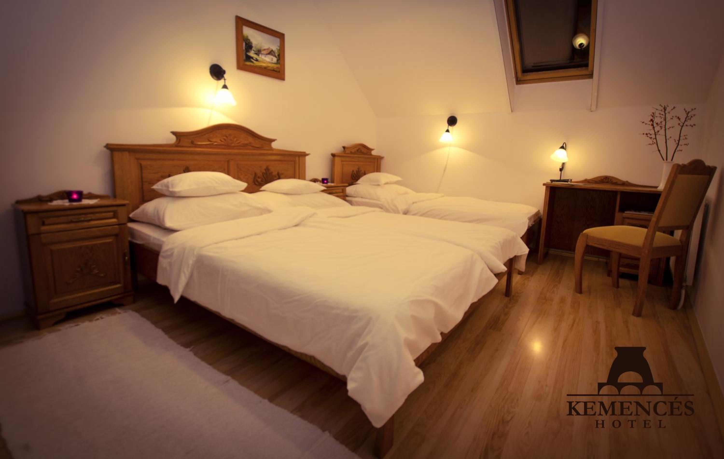 Standard Double or Twin Room photo 1