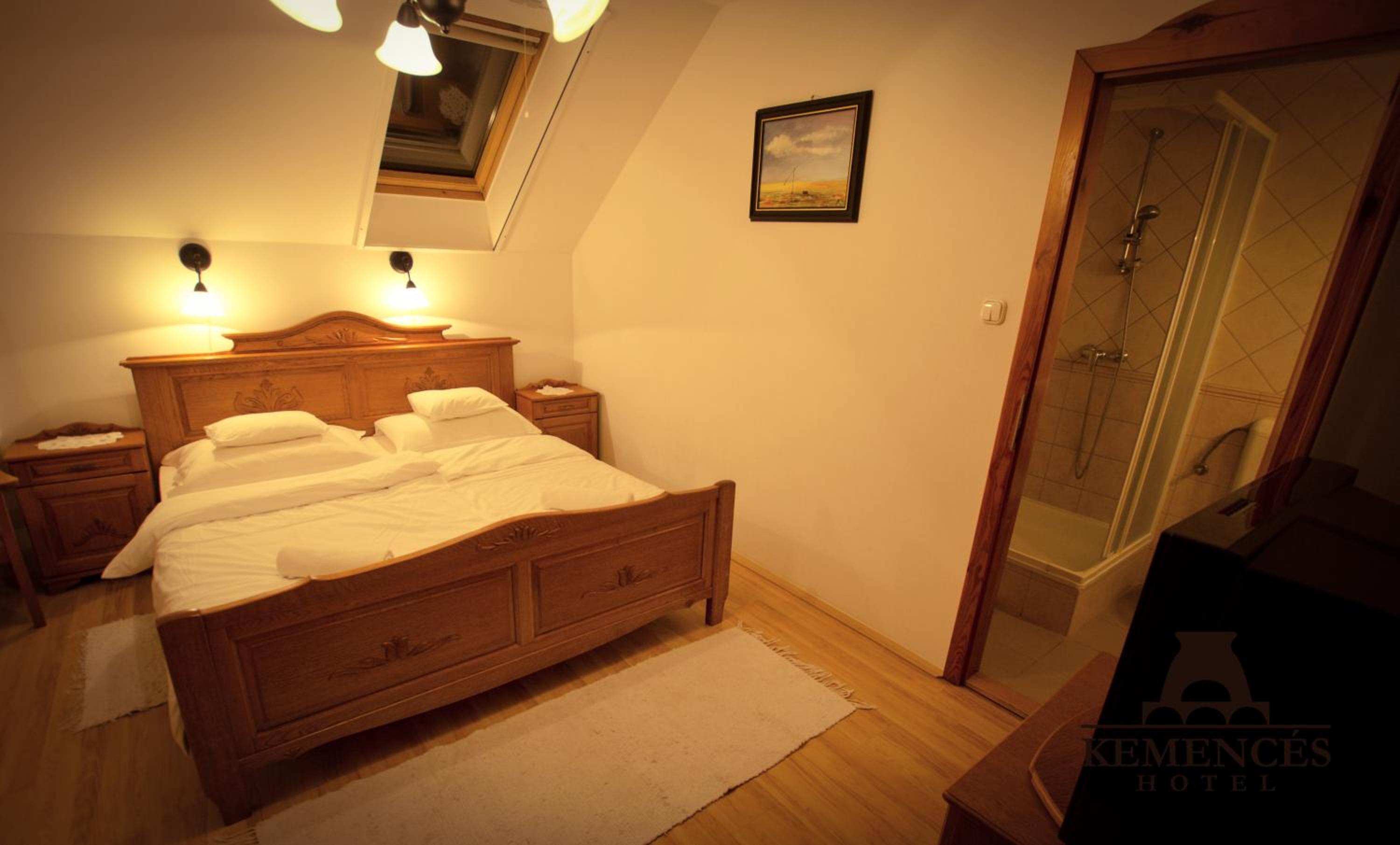 Standard Double or Twin Room photo 2