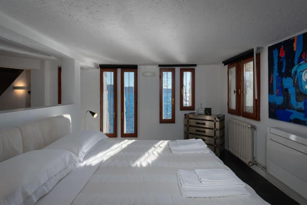 Three-Bedroom Villa photo 1