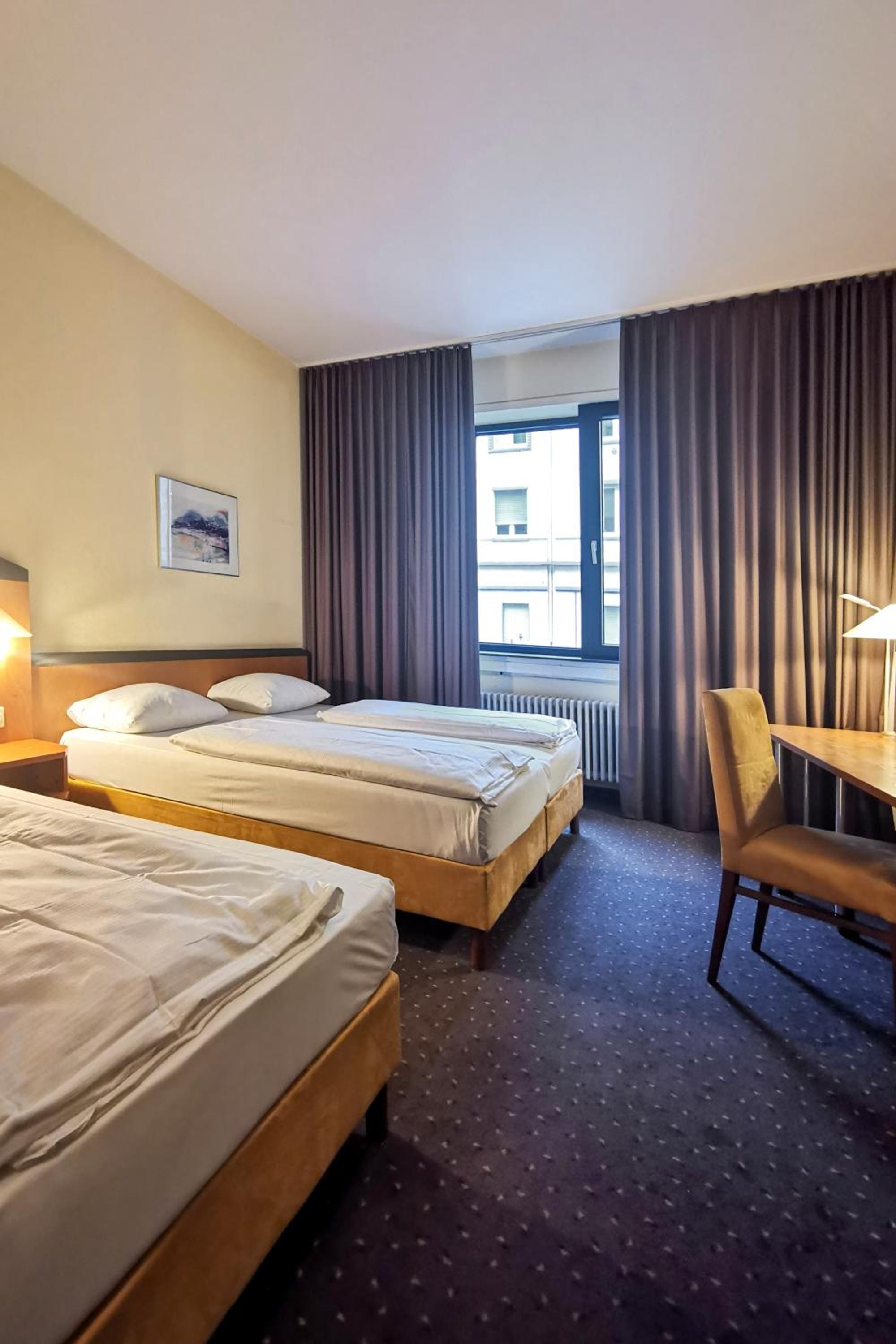 Triple Room - Photo 8