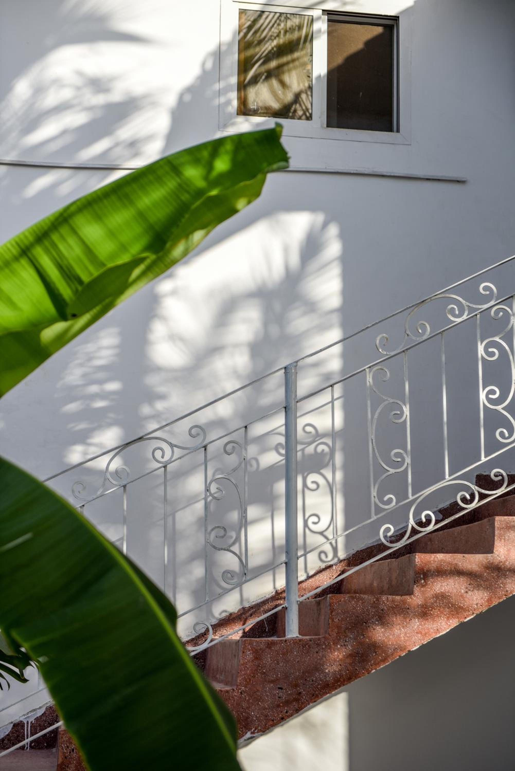 Apartment with Balcony - Photo 7