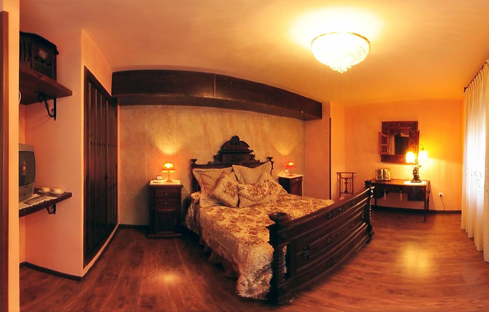 Suite - Photo 2