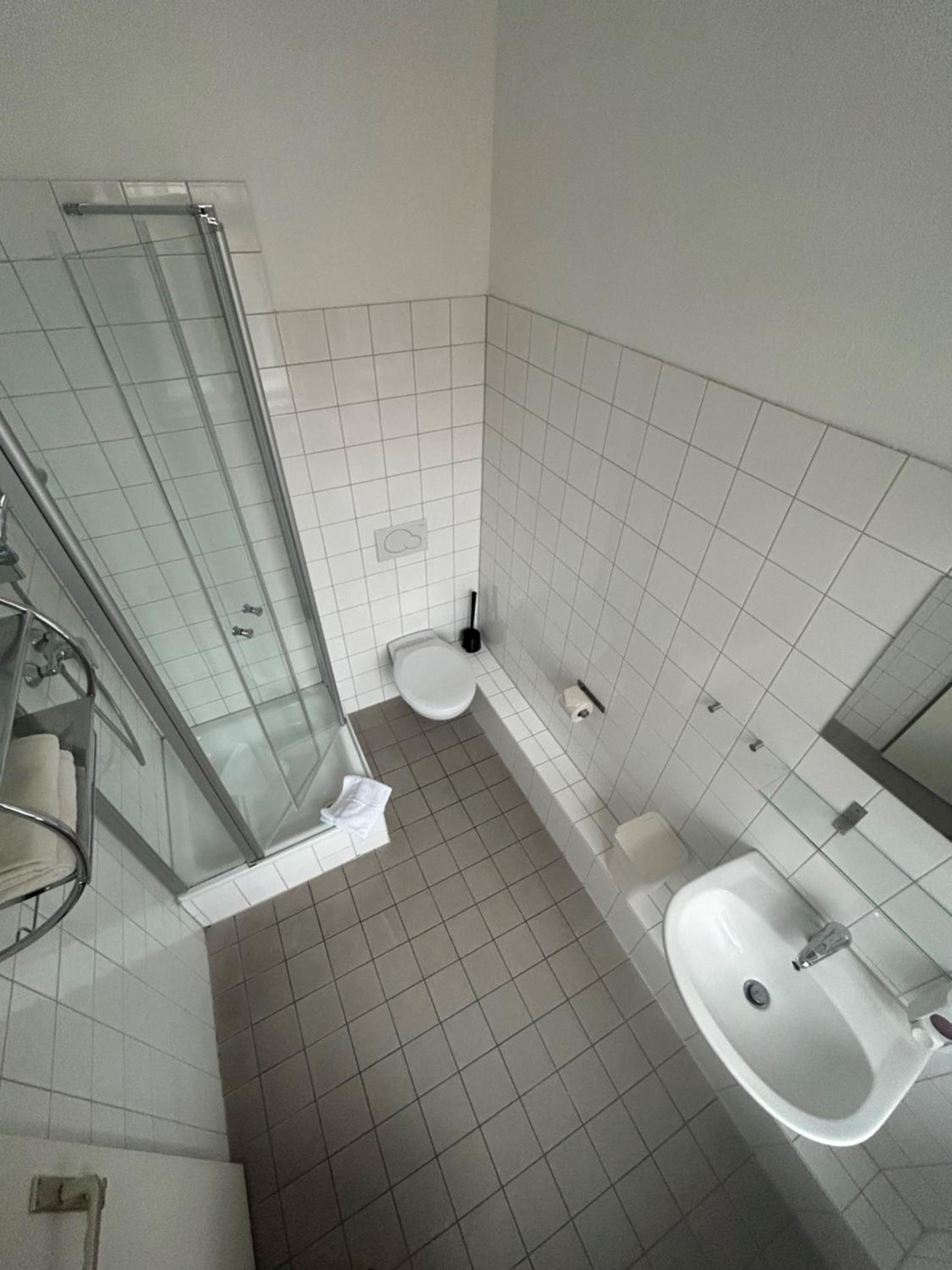 Double Room with Private Bathroom photo 2