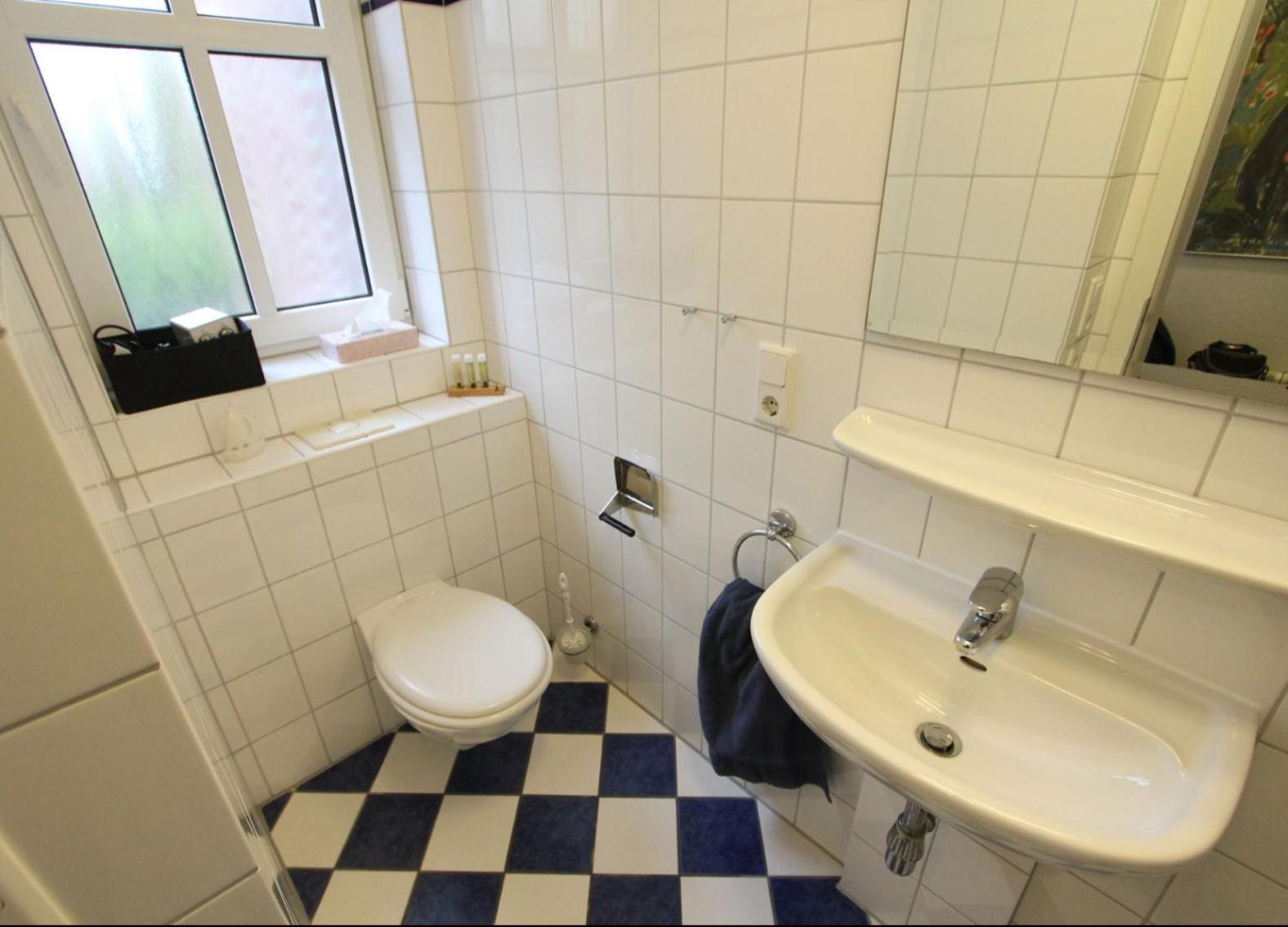 Three-Bedroom House photo 3