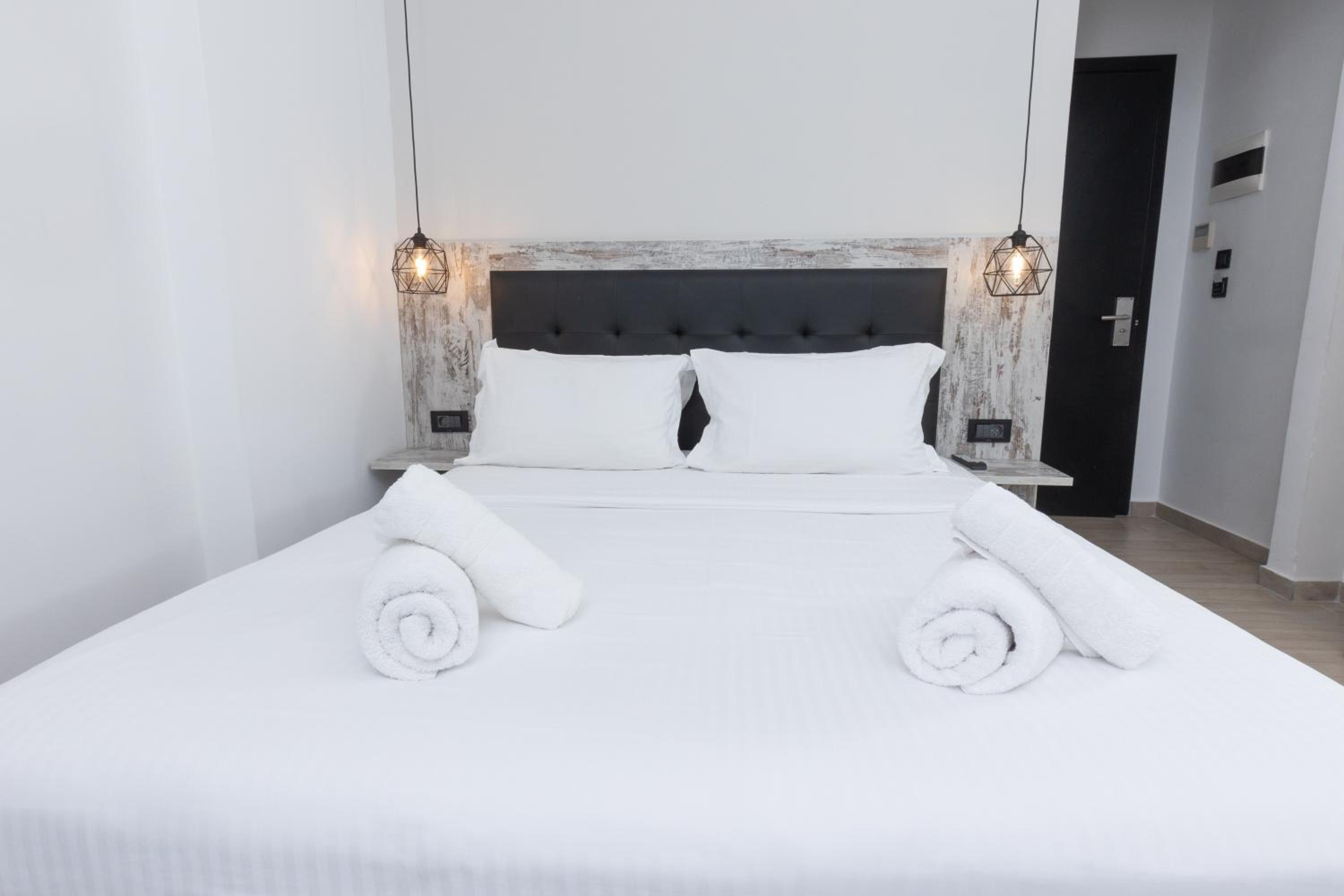 Economy Double Room photo 2