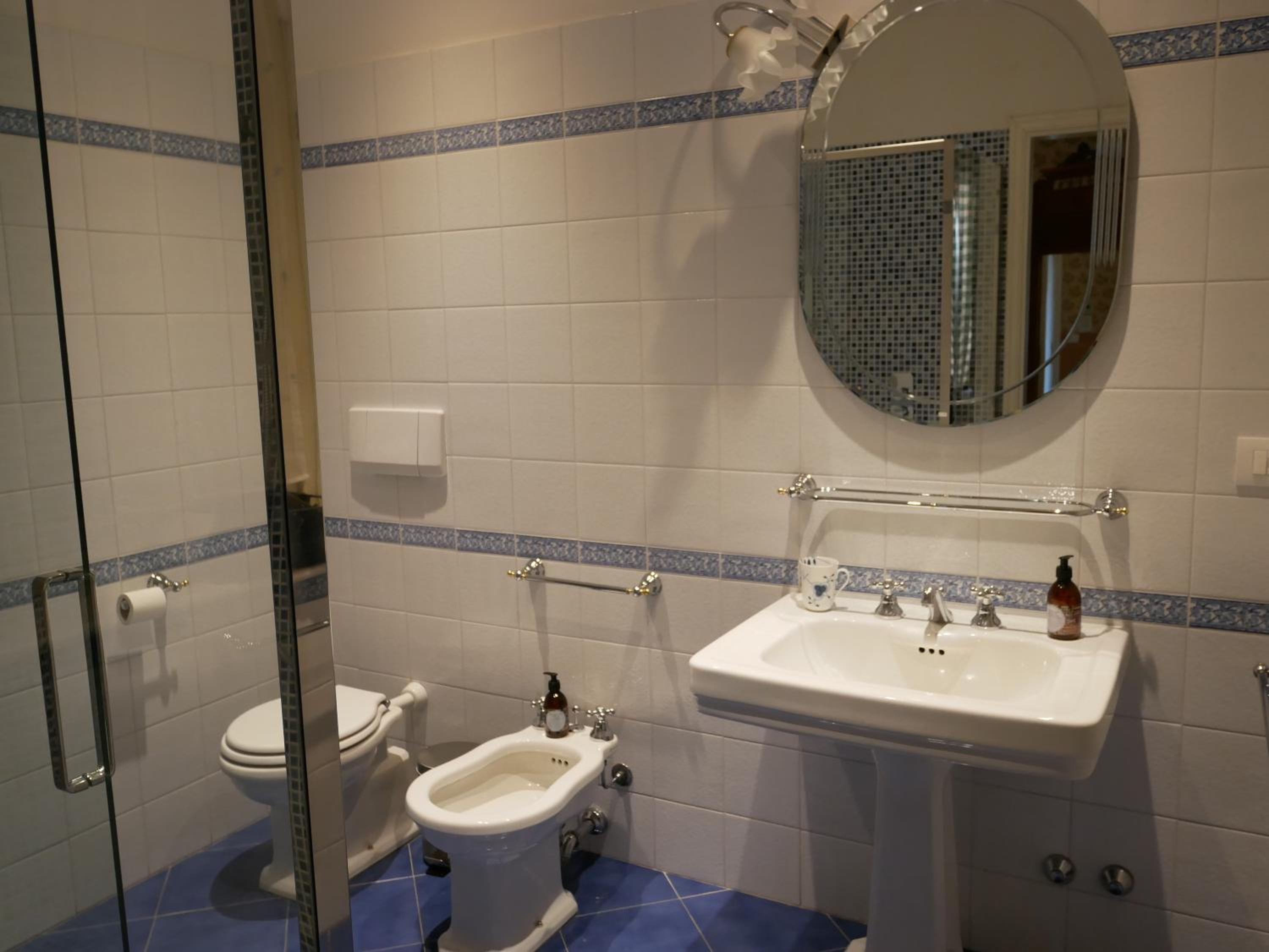 Triple Room with Private External Bathroom - Photo 10