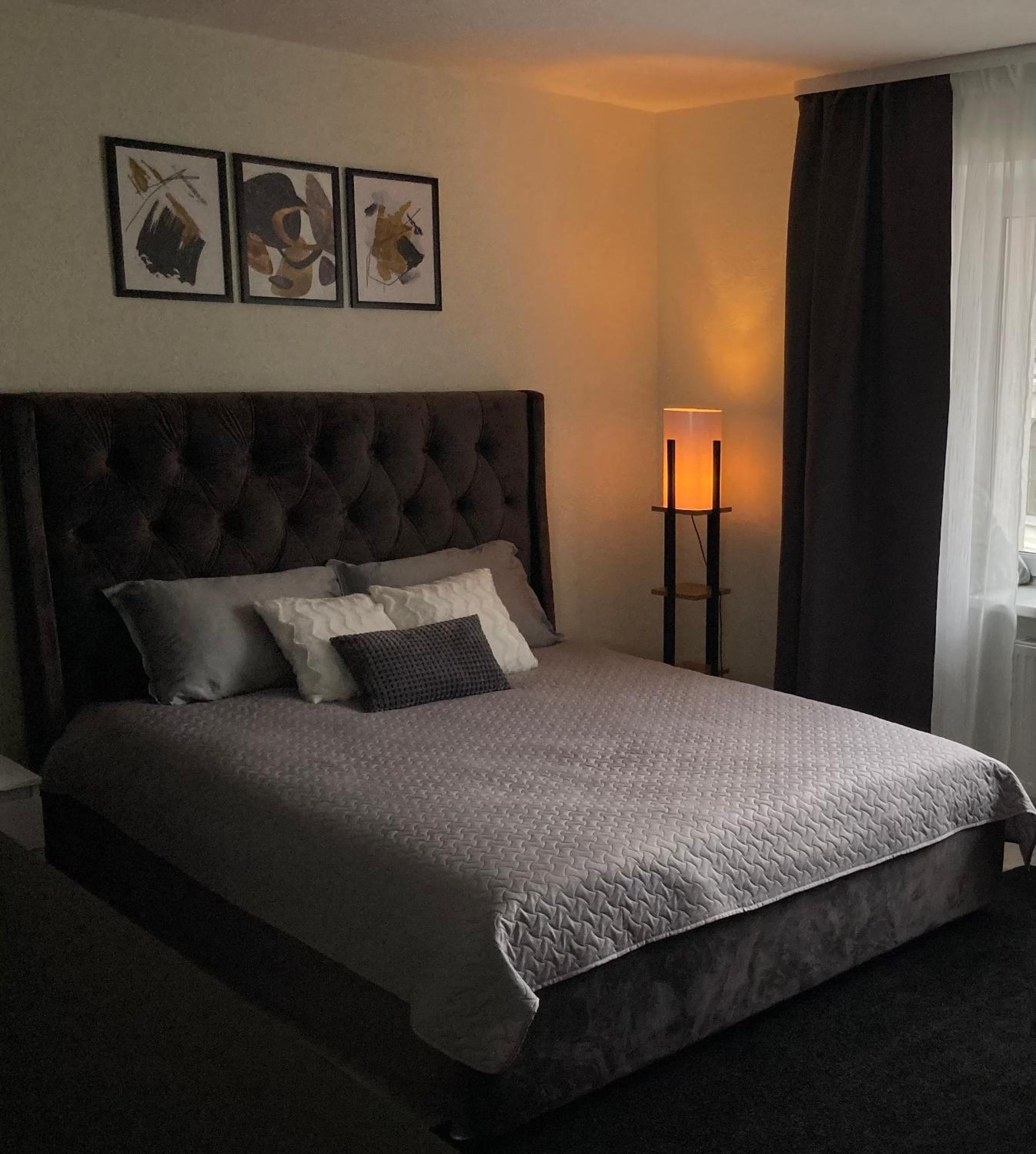 One-Bedroom Apartment - Photo 6