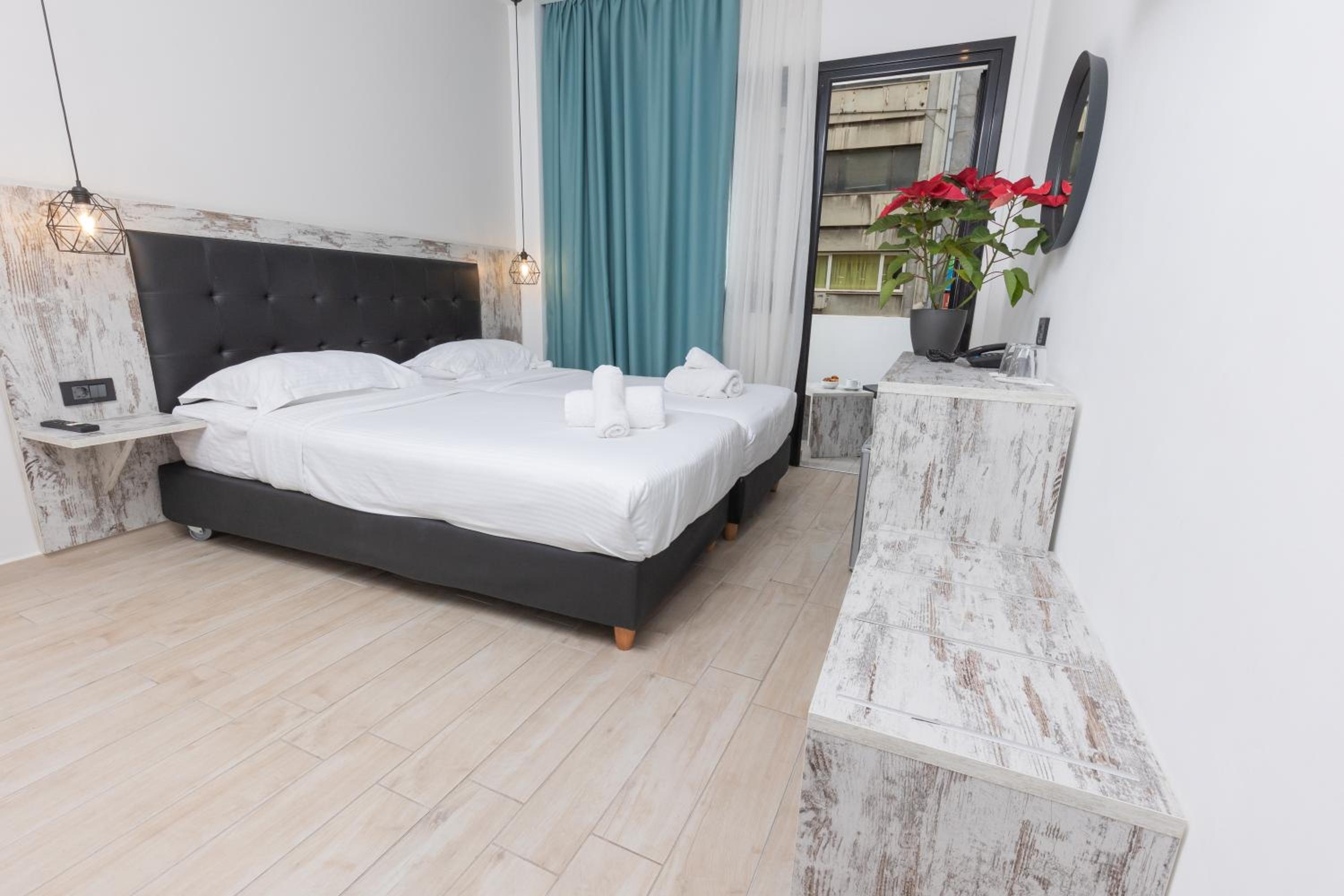Standard Triple Room with Balcony photo 1