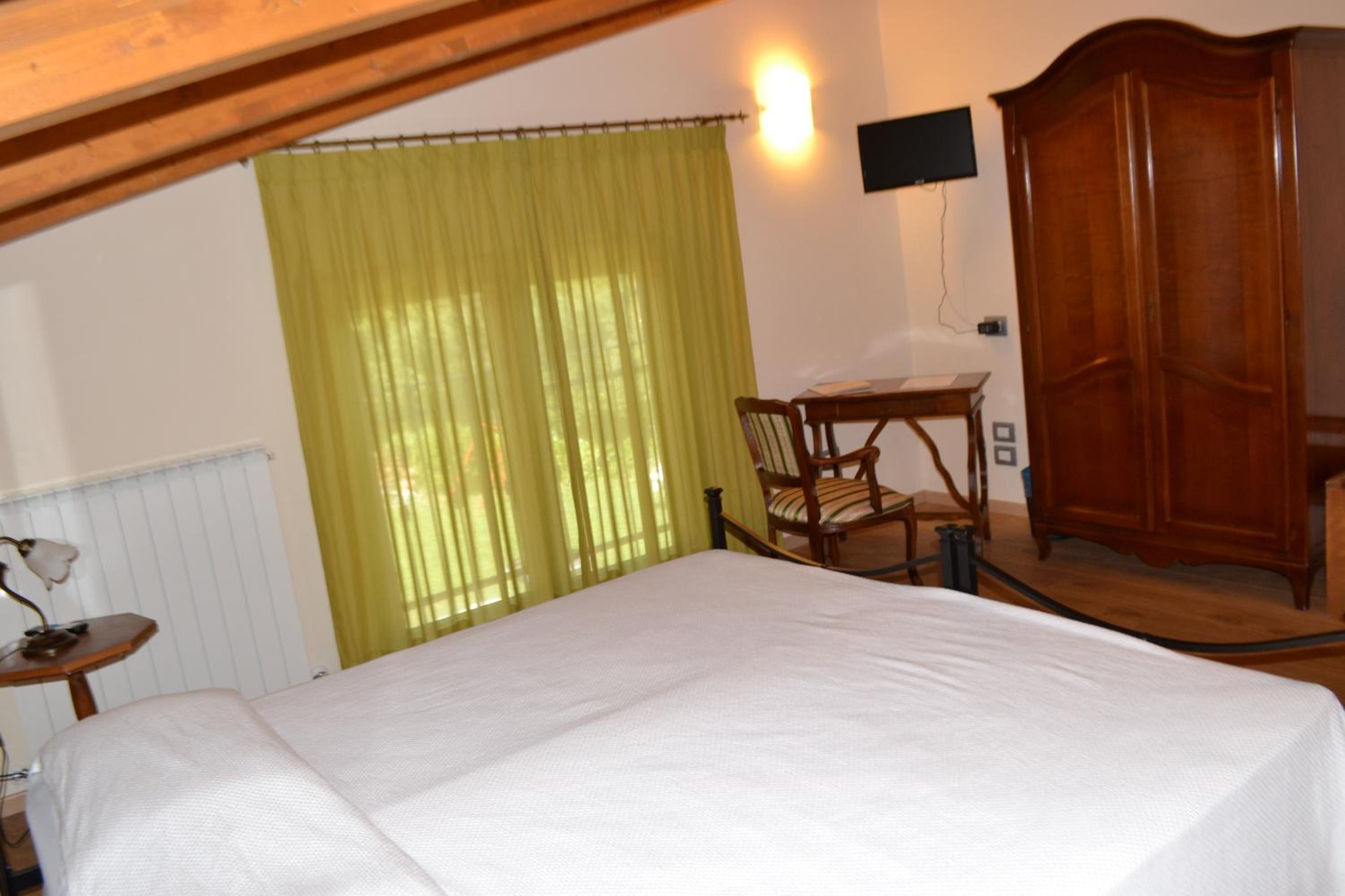 Double Room - Photo 4