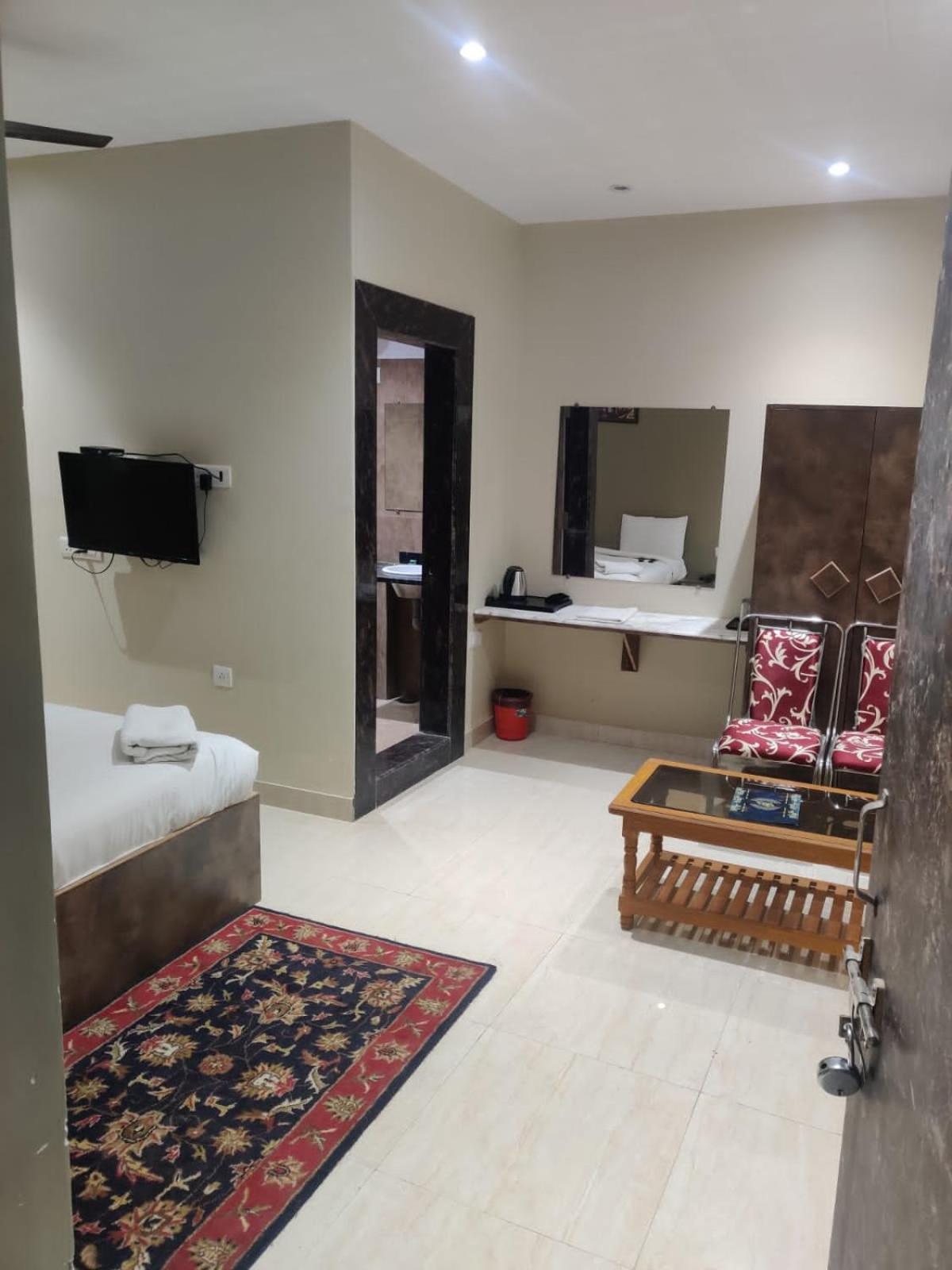 Economy Double or Twin Room - Photo 3