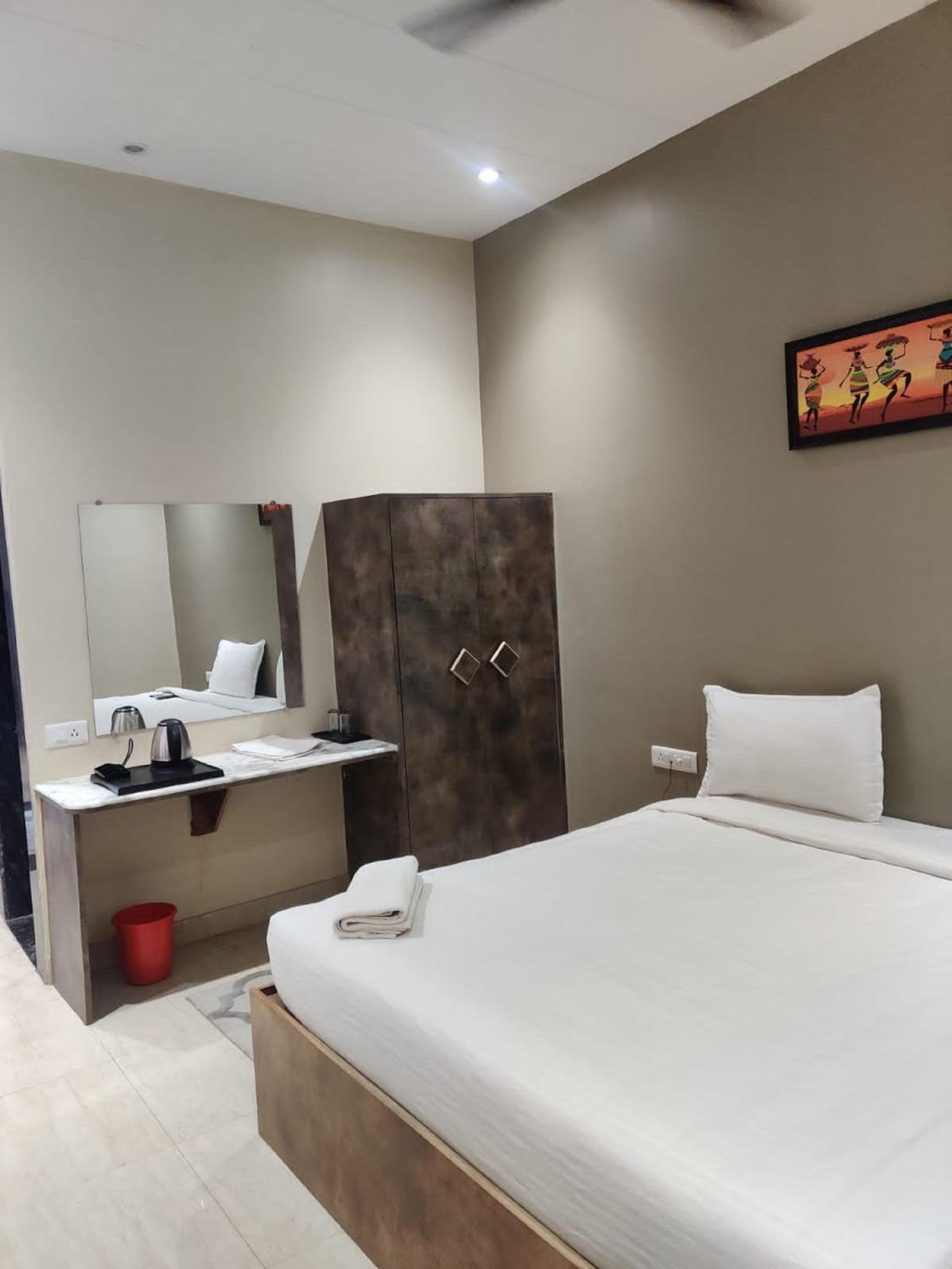 Economy Double or Twin Room - Photo 4