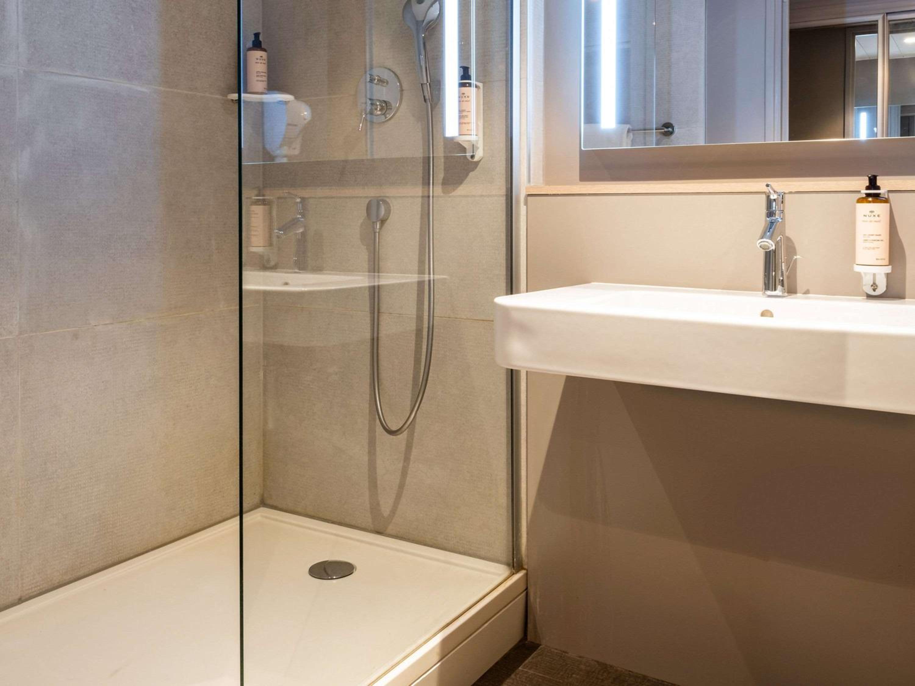Standard Double Room - Photo 6