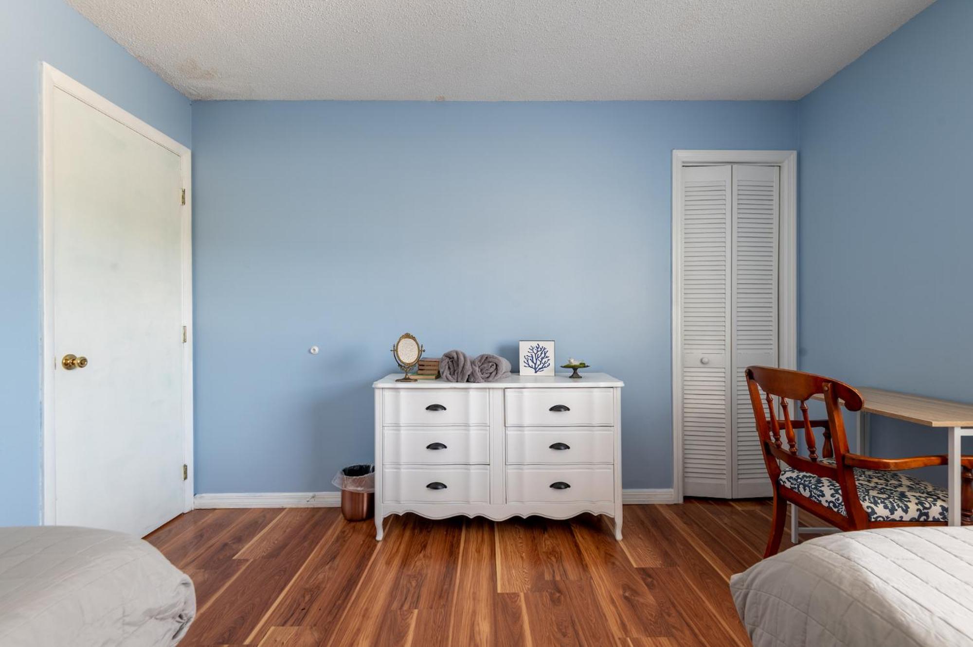 Apartment with Terrace - Photo 18
