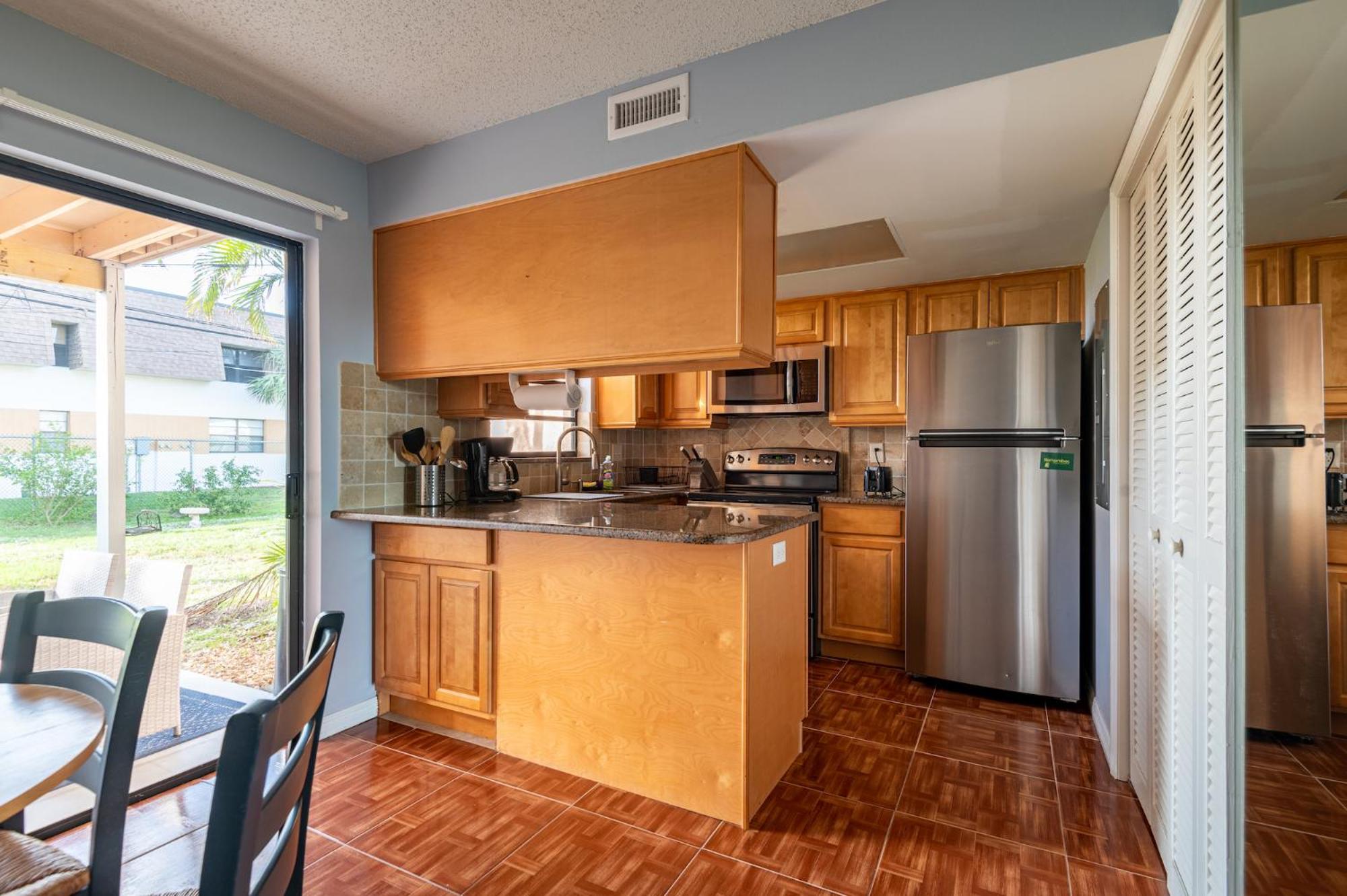 Apartment with Terrace - Photo 4