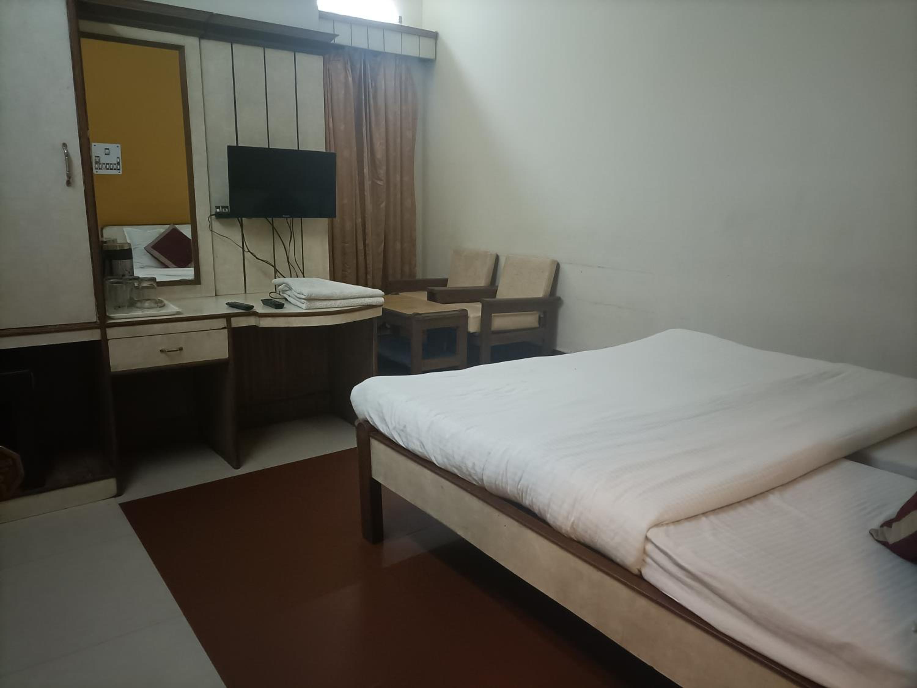 Standard Double Room With Fan photo 2