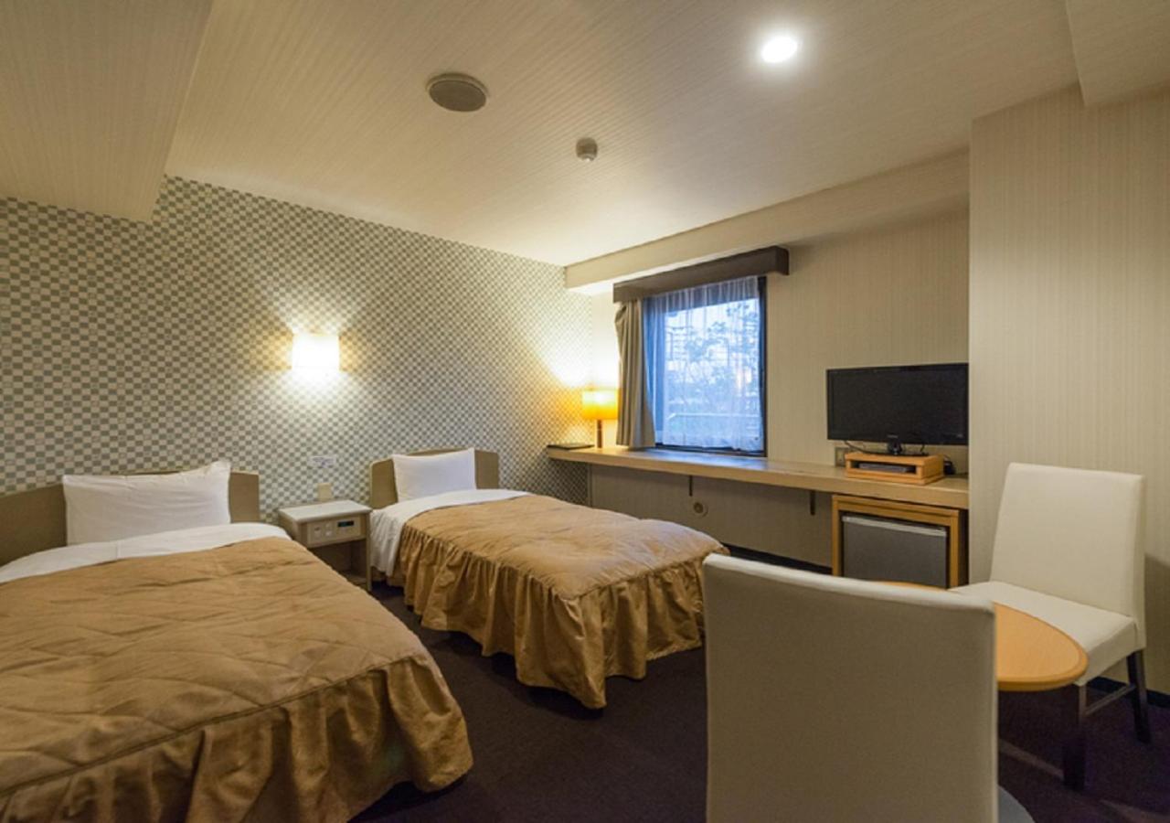 Twin Room - Smoking photo 1