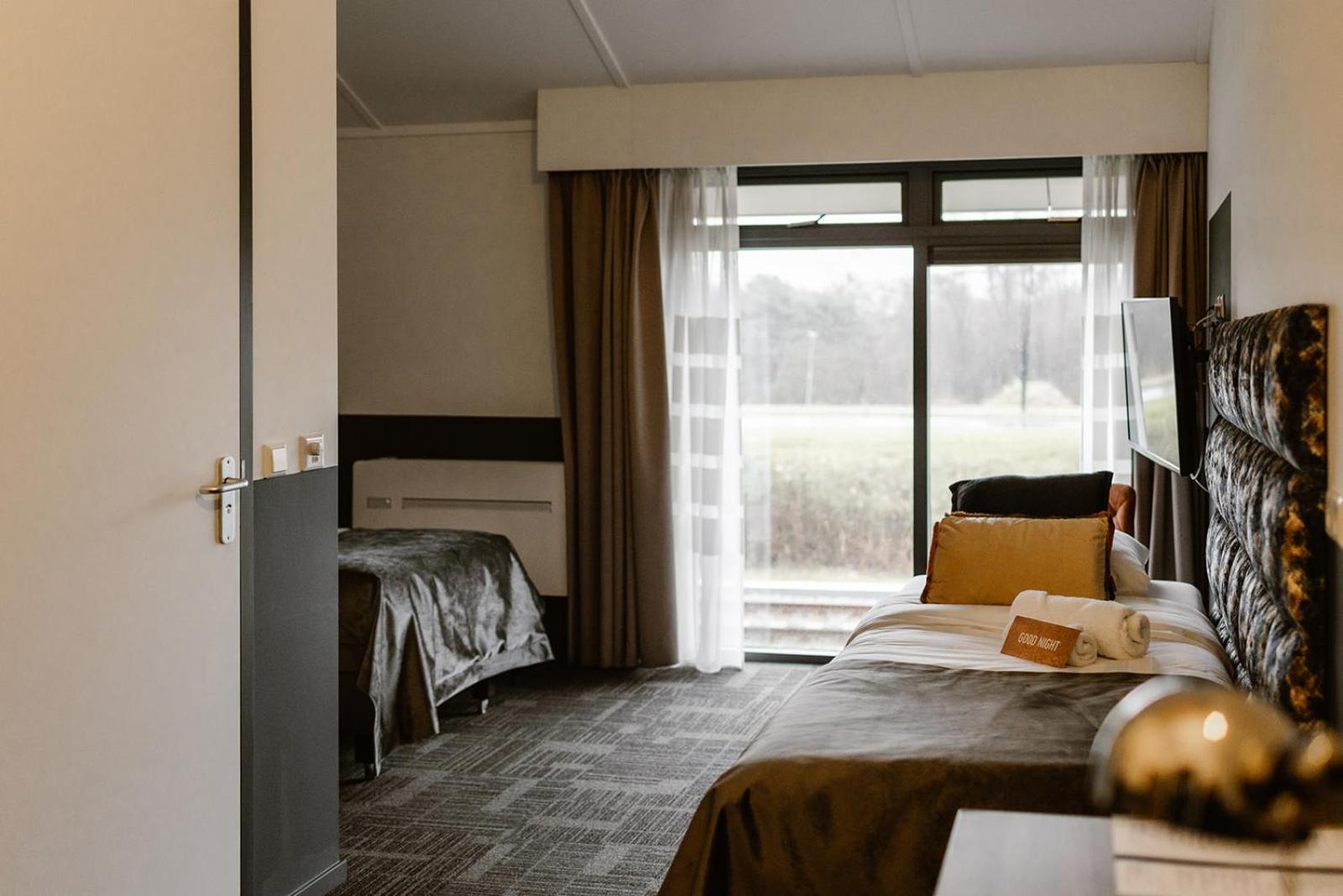 Standard Twin Room photo 2