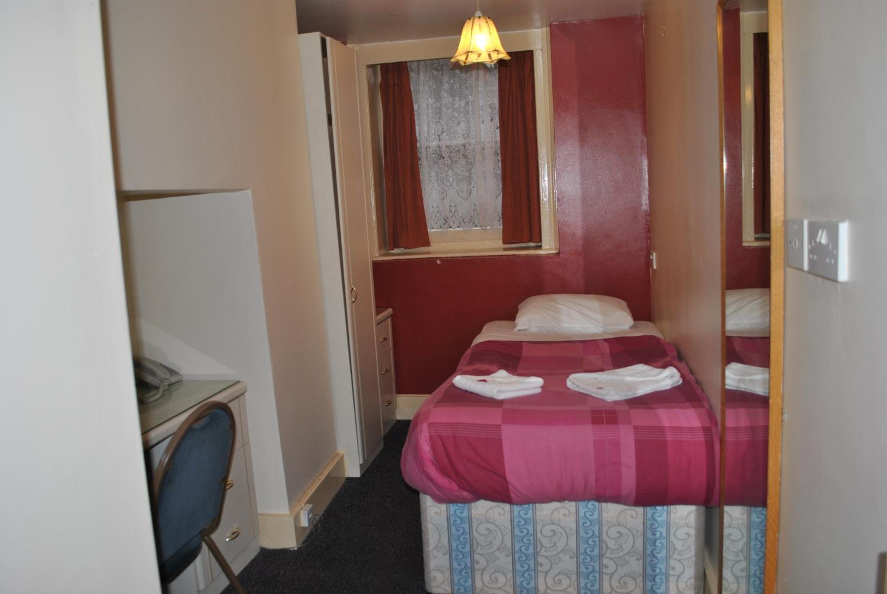 Single Room photo 2