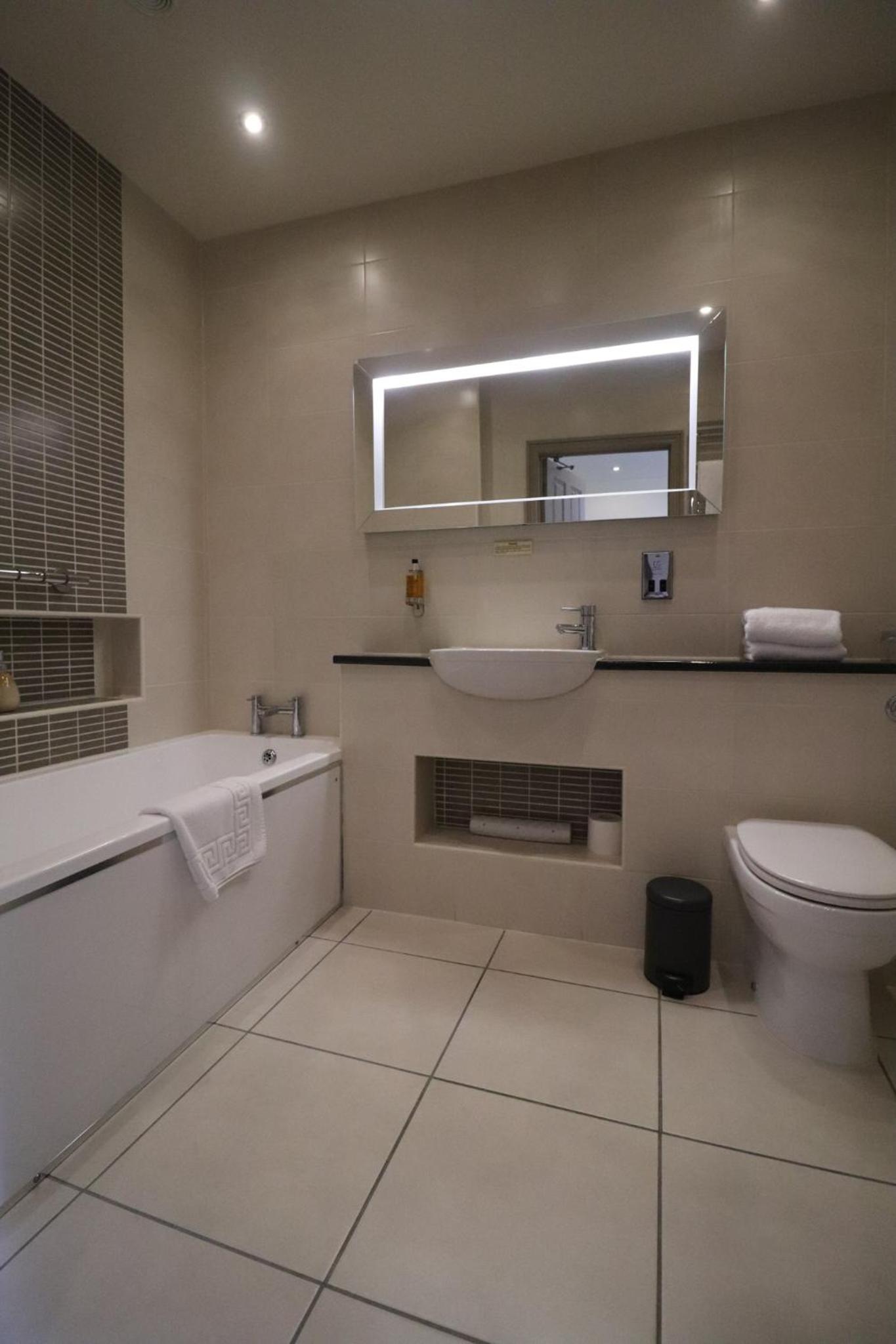 Deluxe Double or Twin Room photo 2