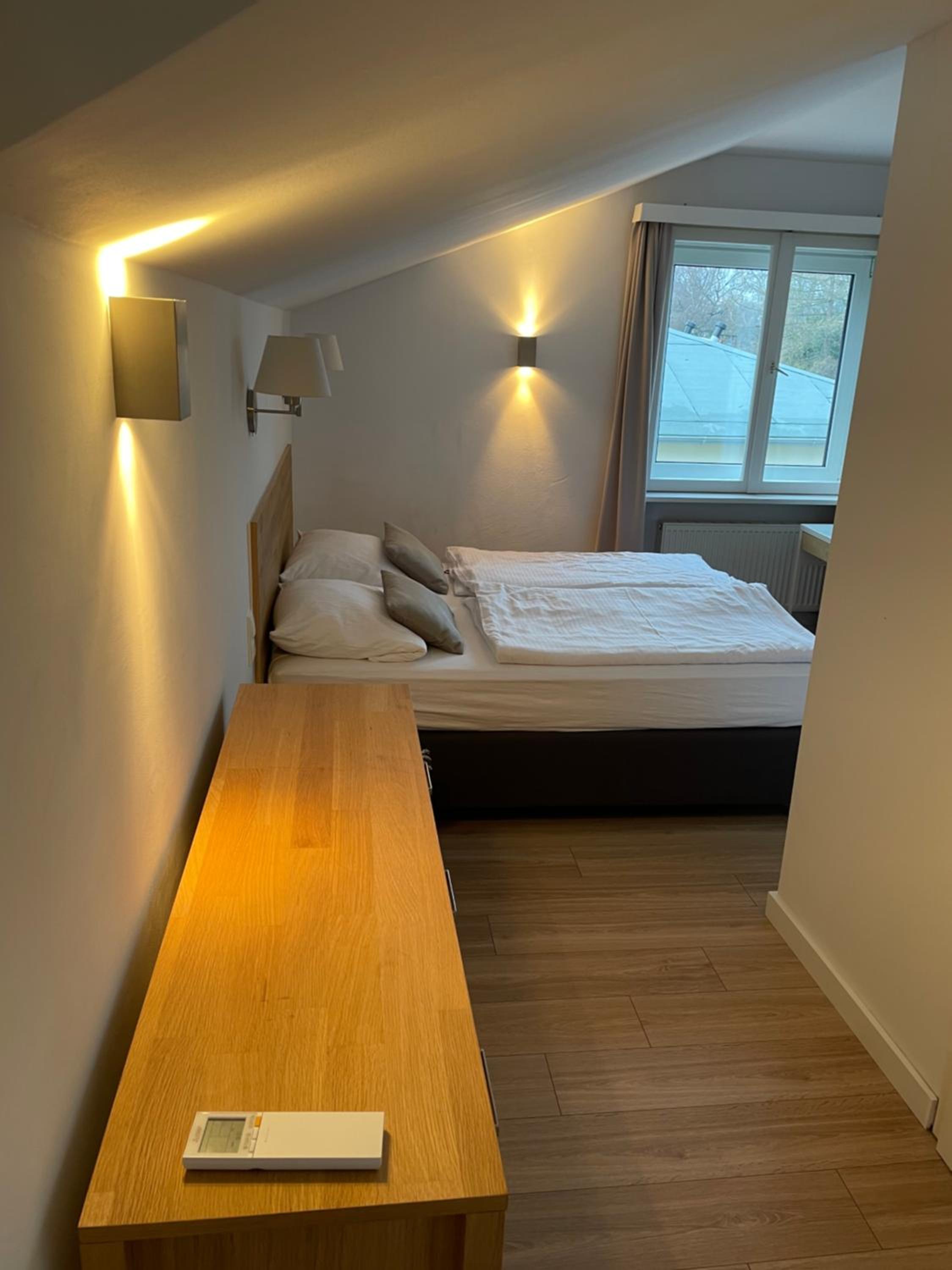 One-Bedroom Apartment photo 1