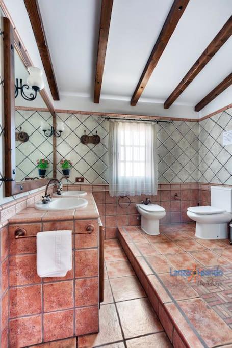 Three-Bedroom Villa photo 2