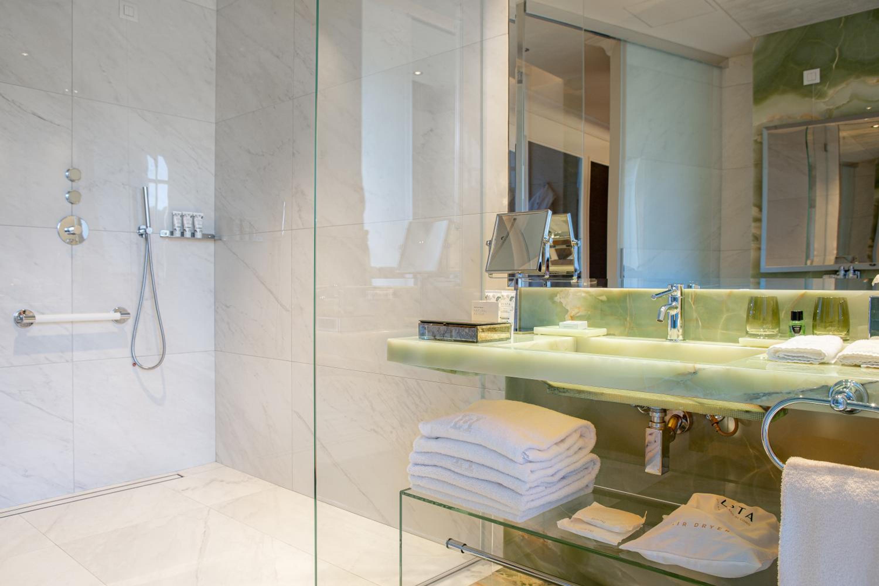 Premium Double Room with One Double Bed and 2 Adults Occupancy (Non Smoking)