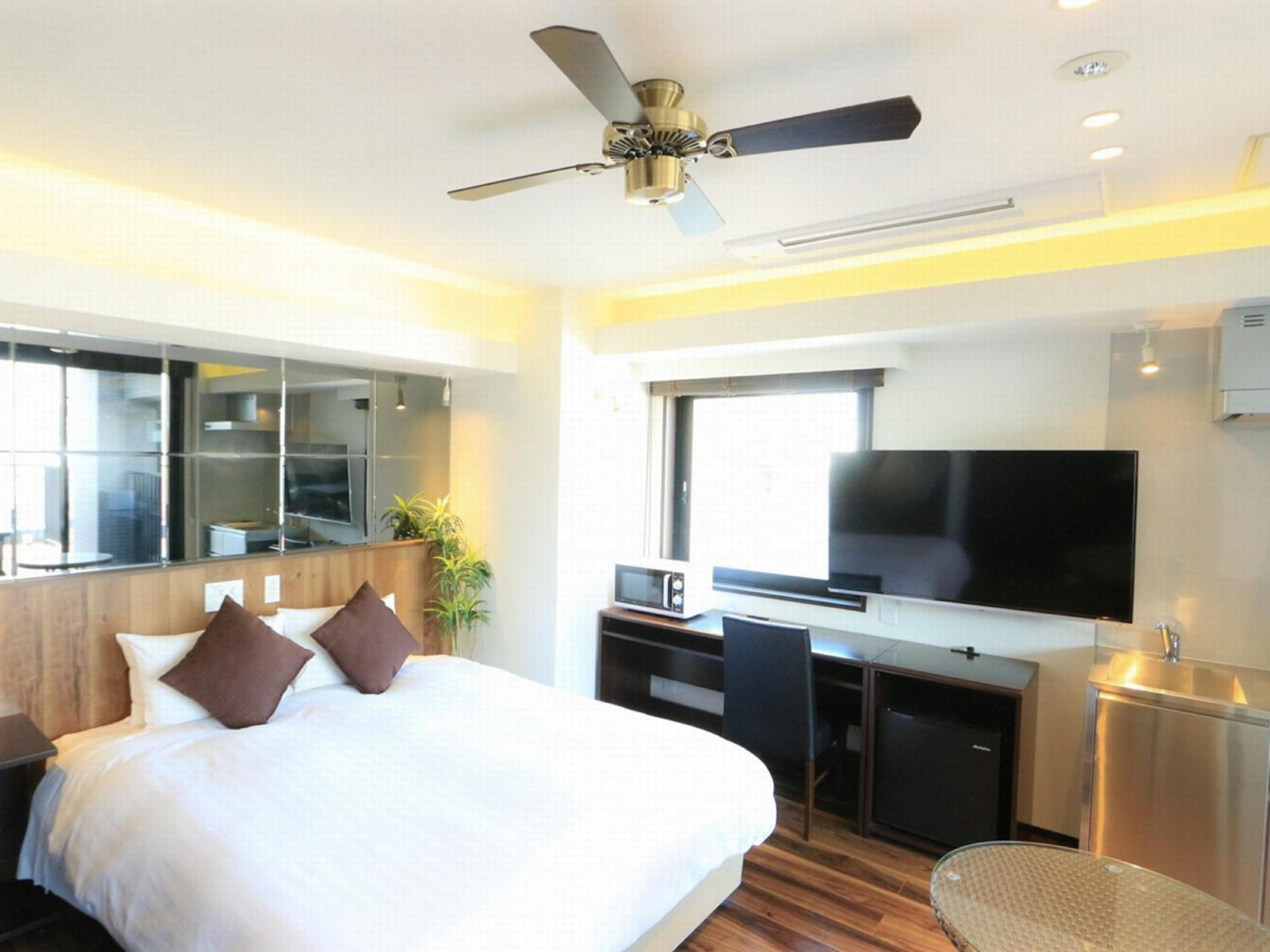 Jr. Suite photo 2