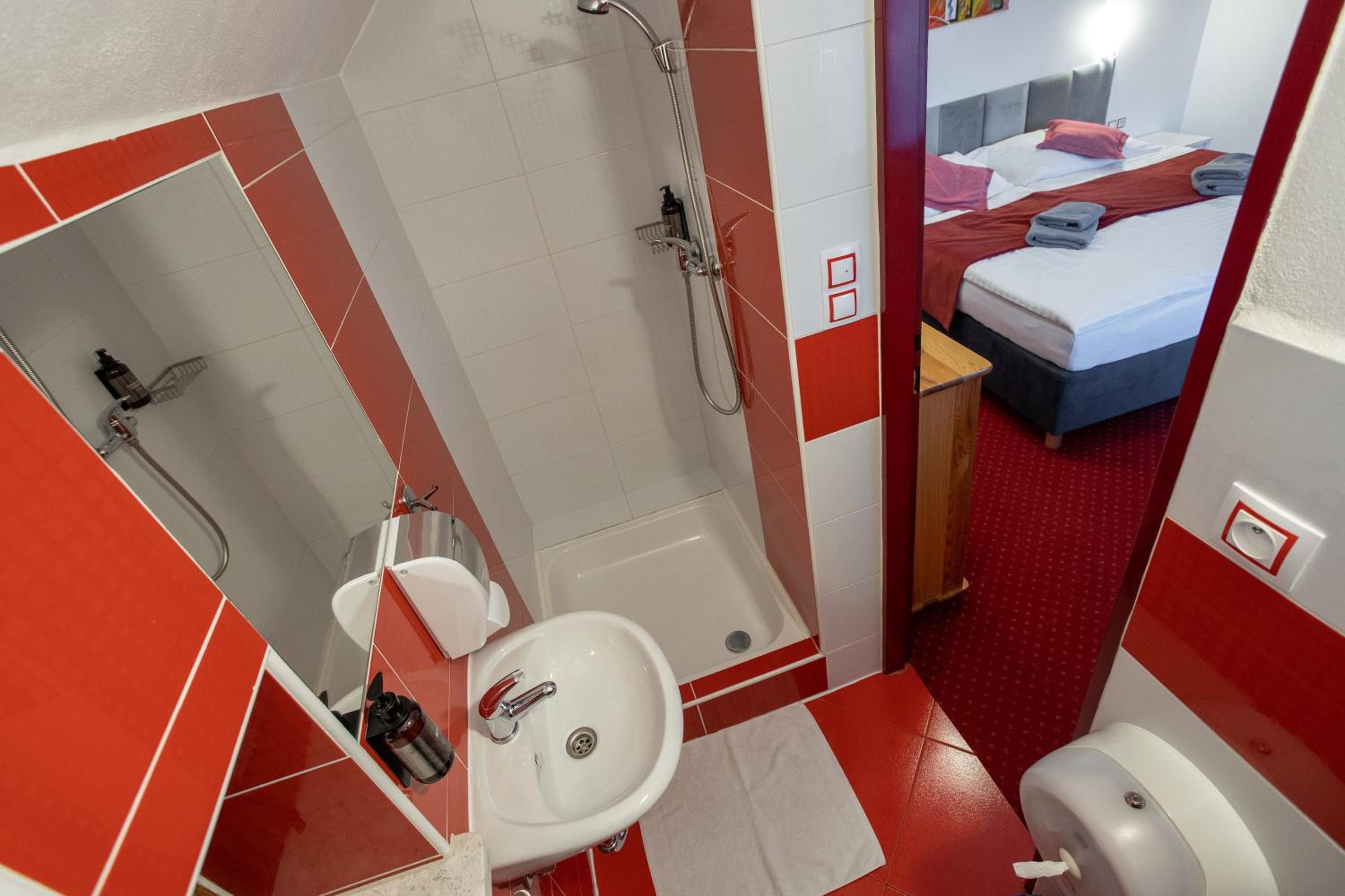 Double Room with Balcony photo 3