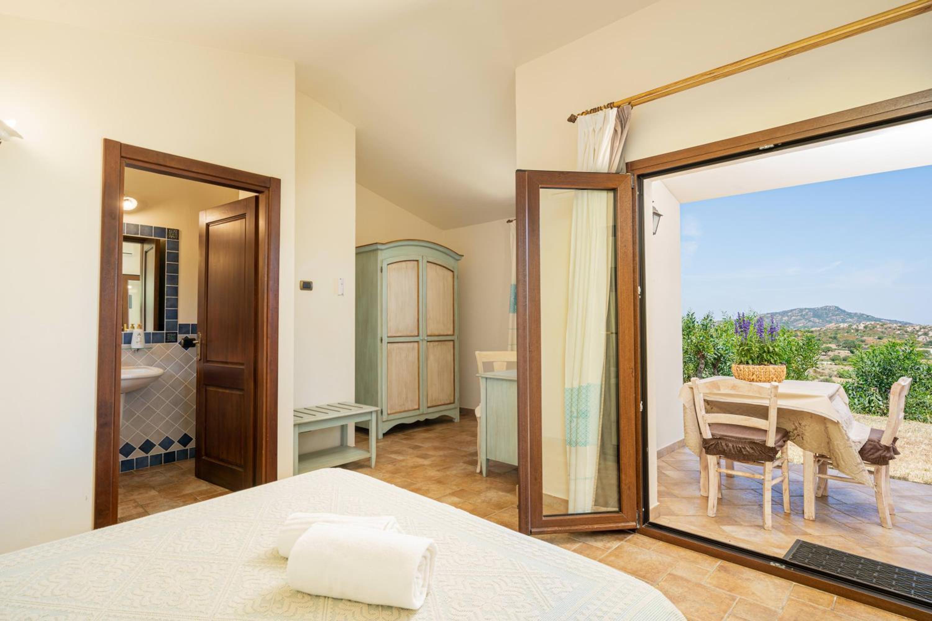 Double Room with Patio and Garden View