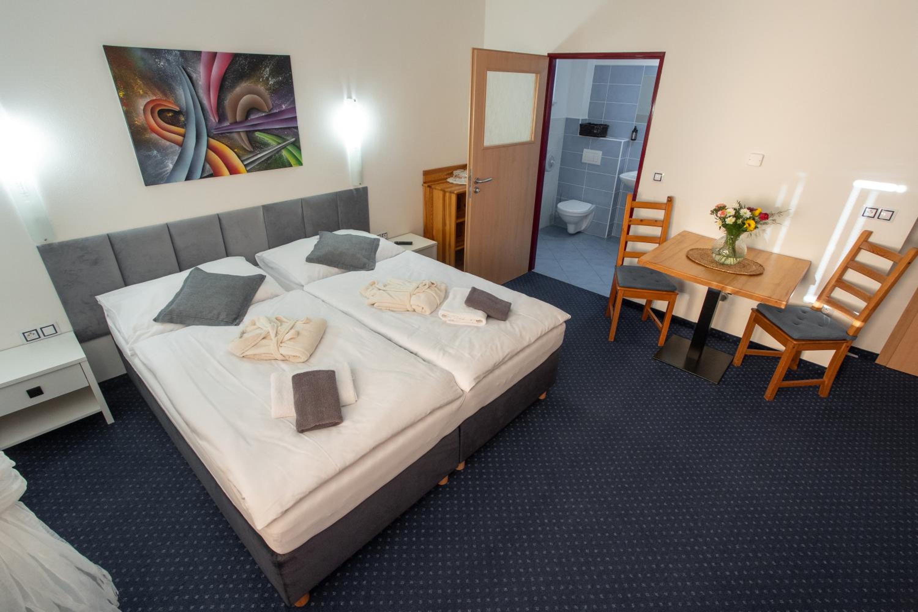 Deluxe Triple Room photo 2