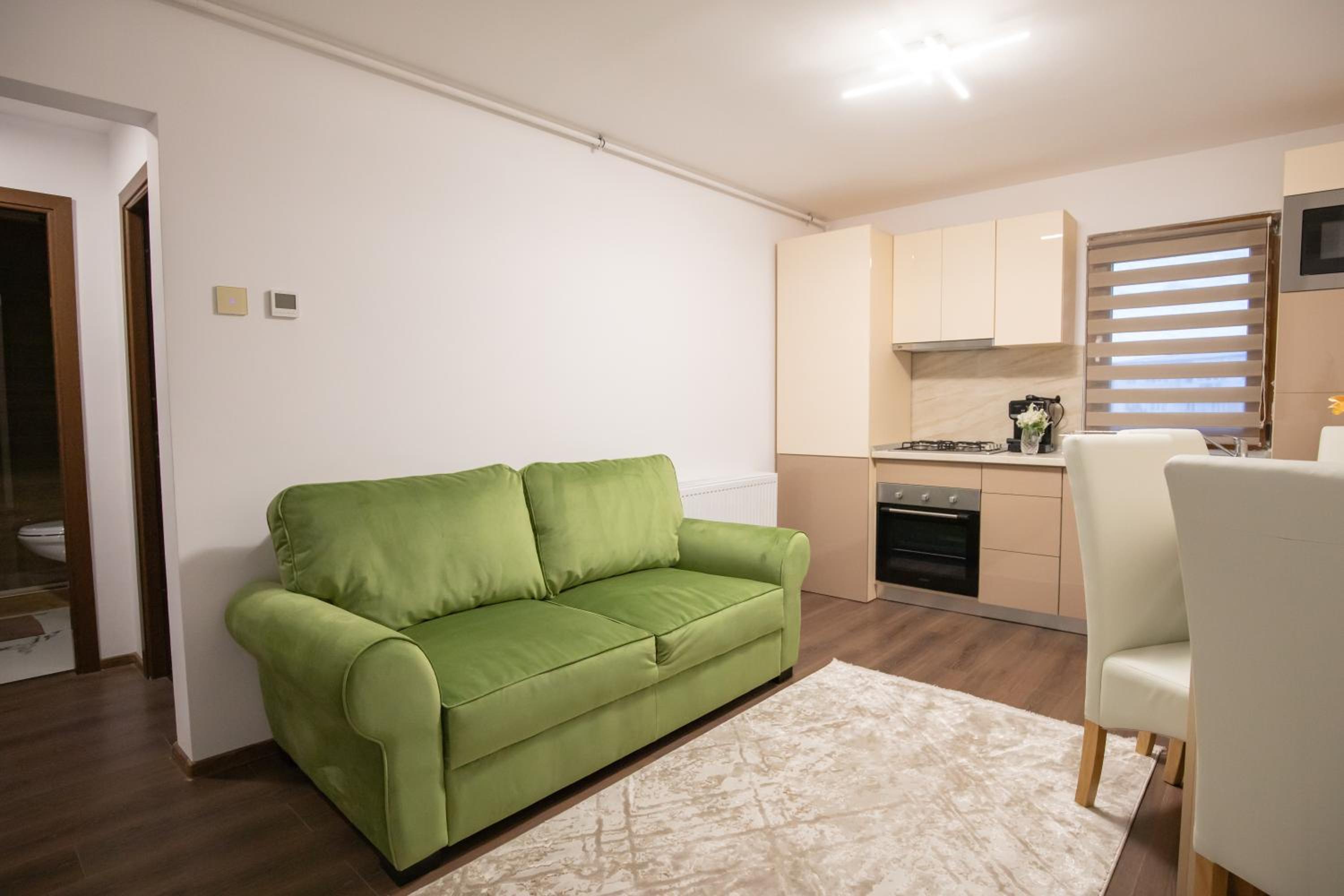 Apartment photo 2