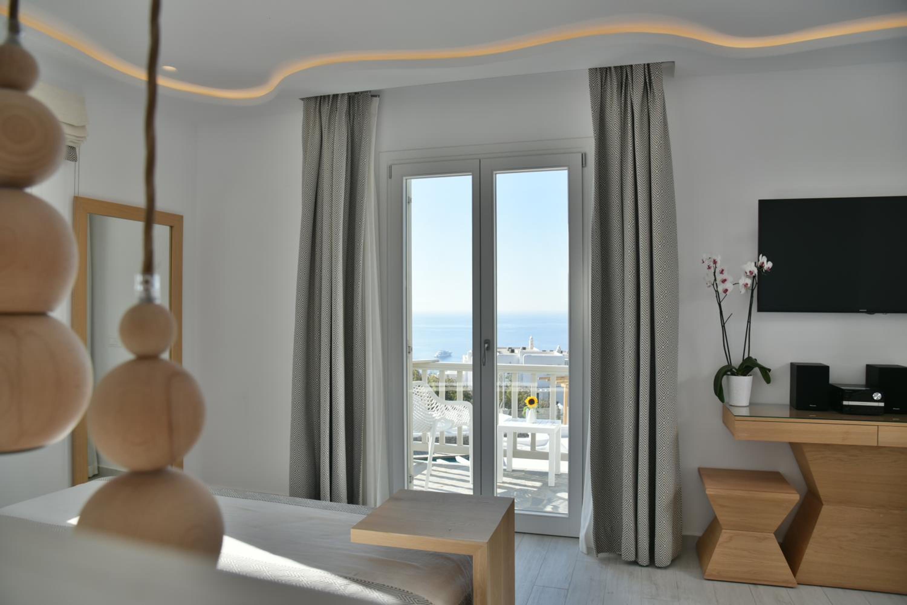 Deluxe Suite photo 2