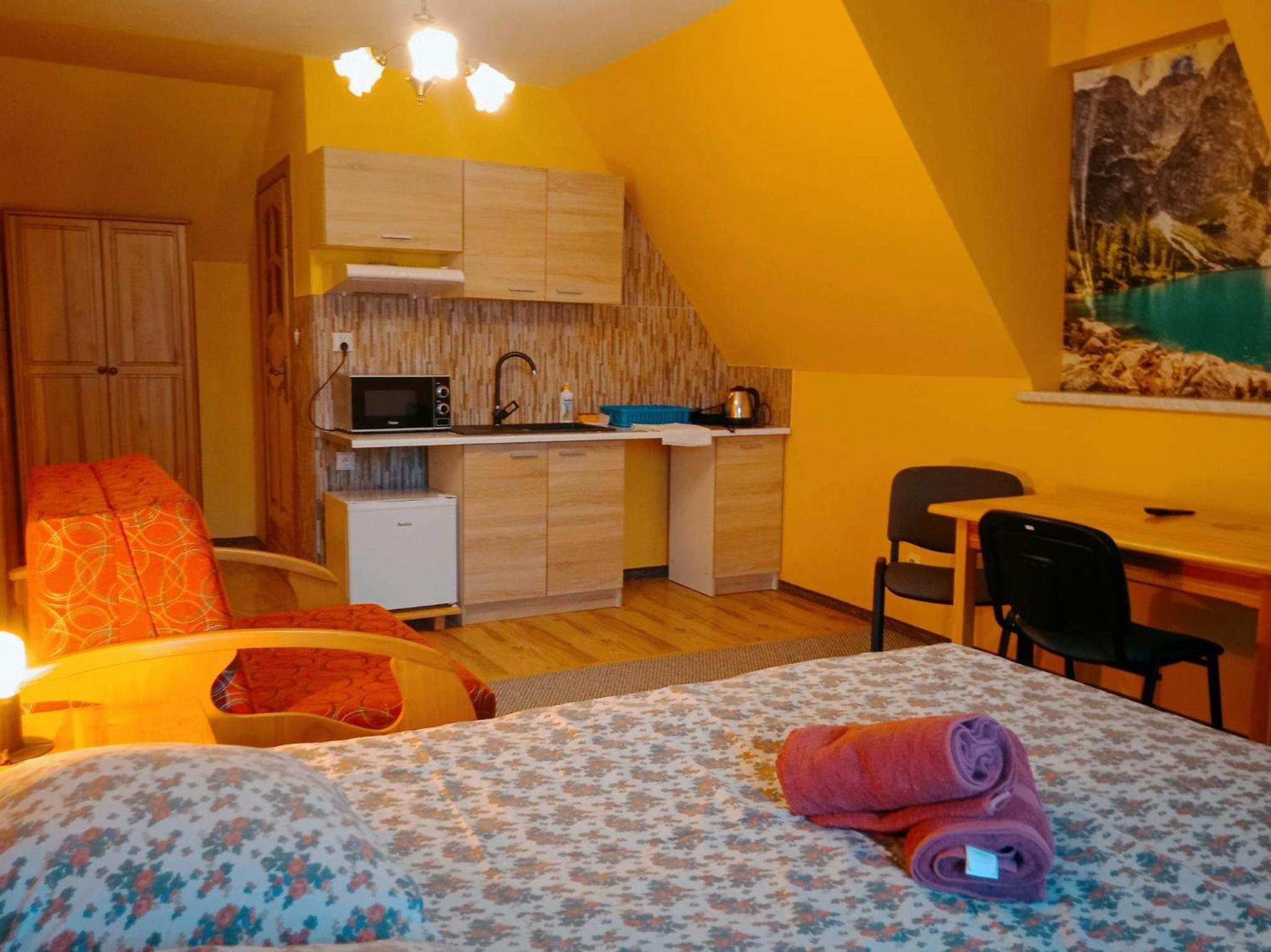 Executive Suite - Photo 5