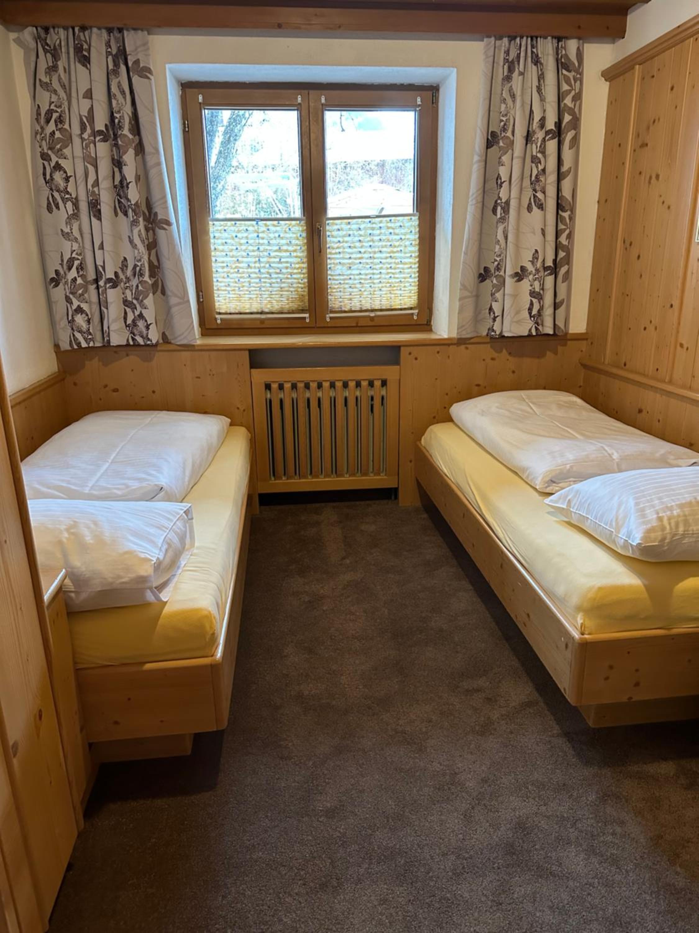 Suite (4-5 Adults) photo 3