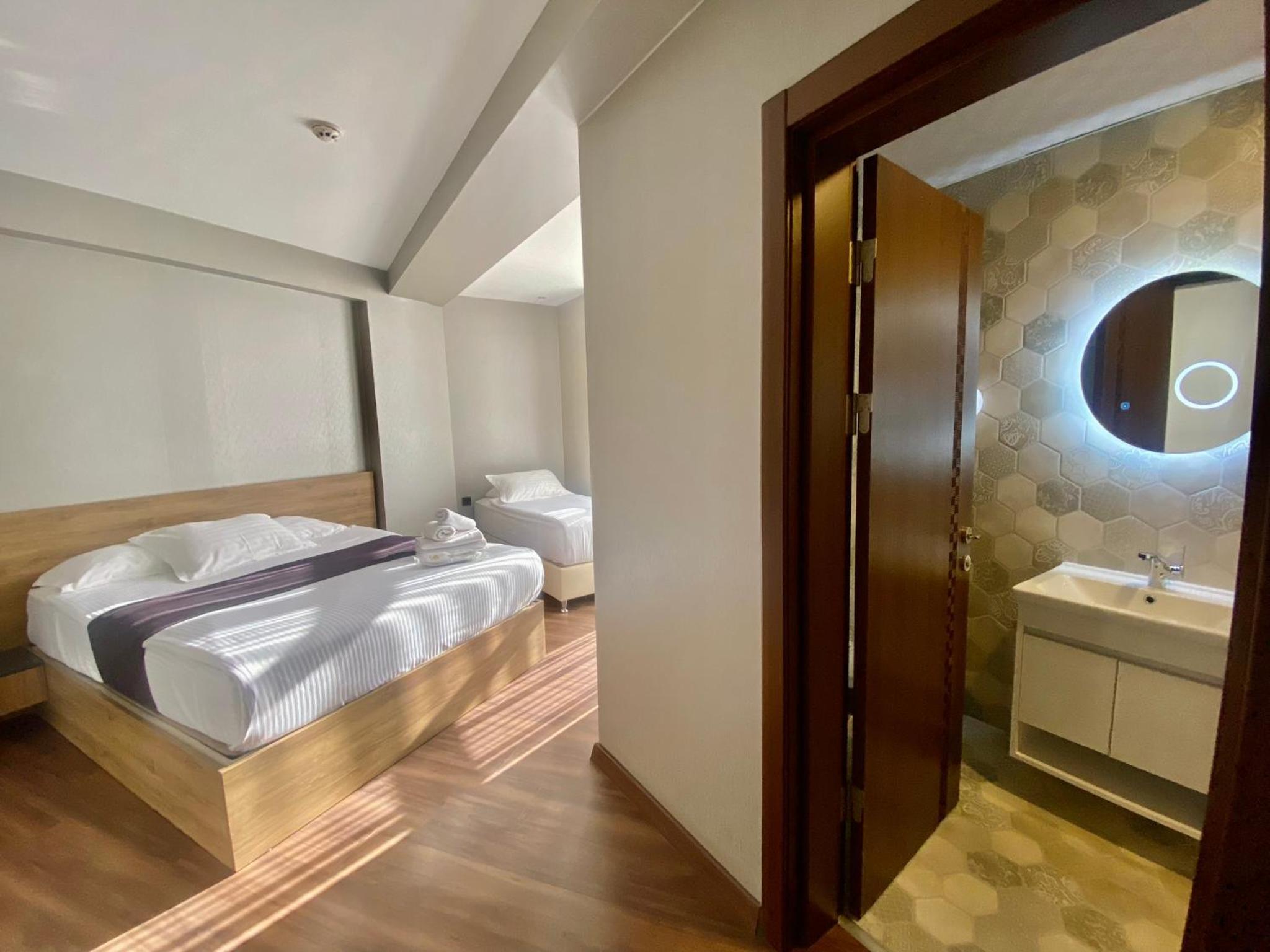 Family Suite - Photo 8
