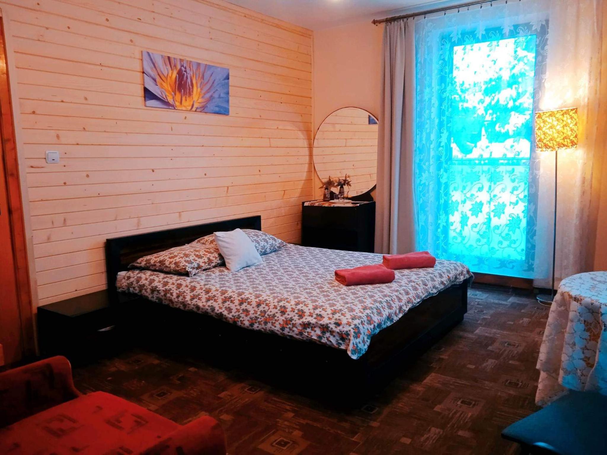 Large Double Room - Photo 1