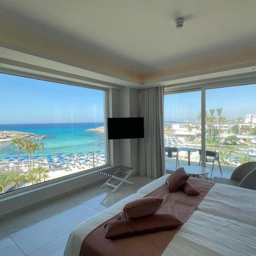 Suite with Sea View