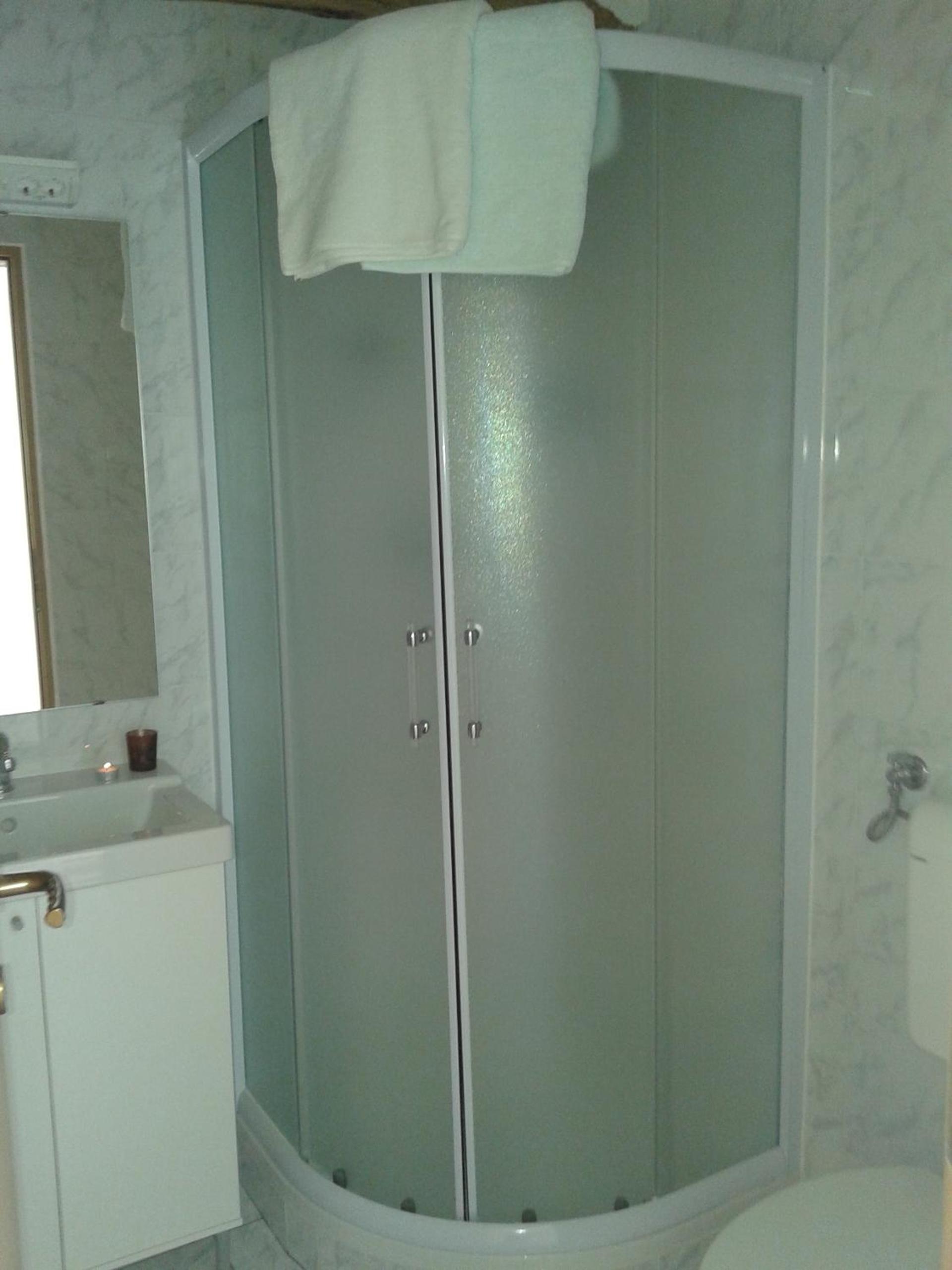 Studio Apartment photo 3