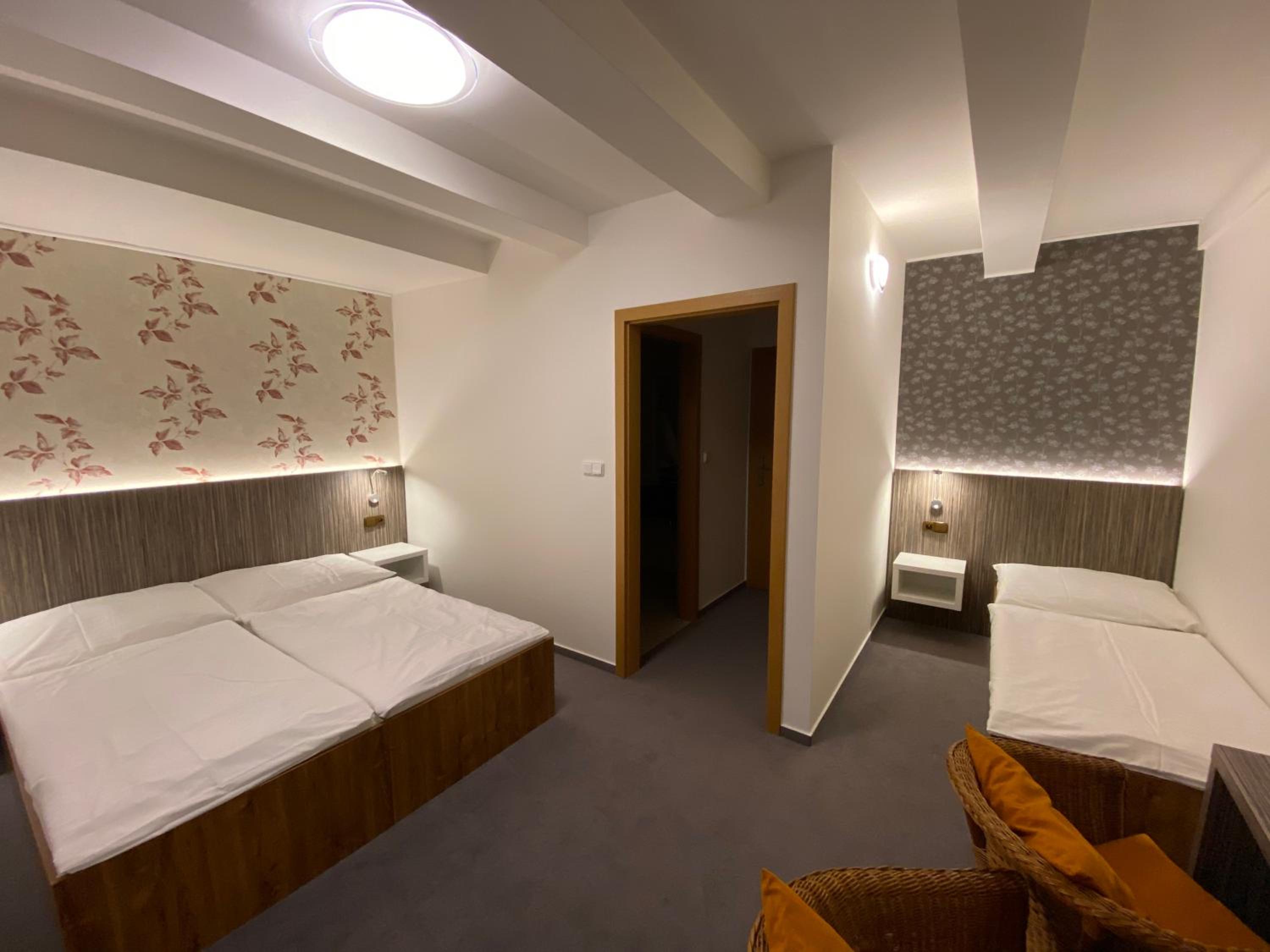 Classic Triple Room photo 2
