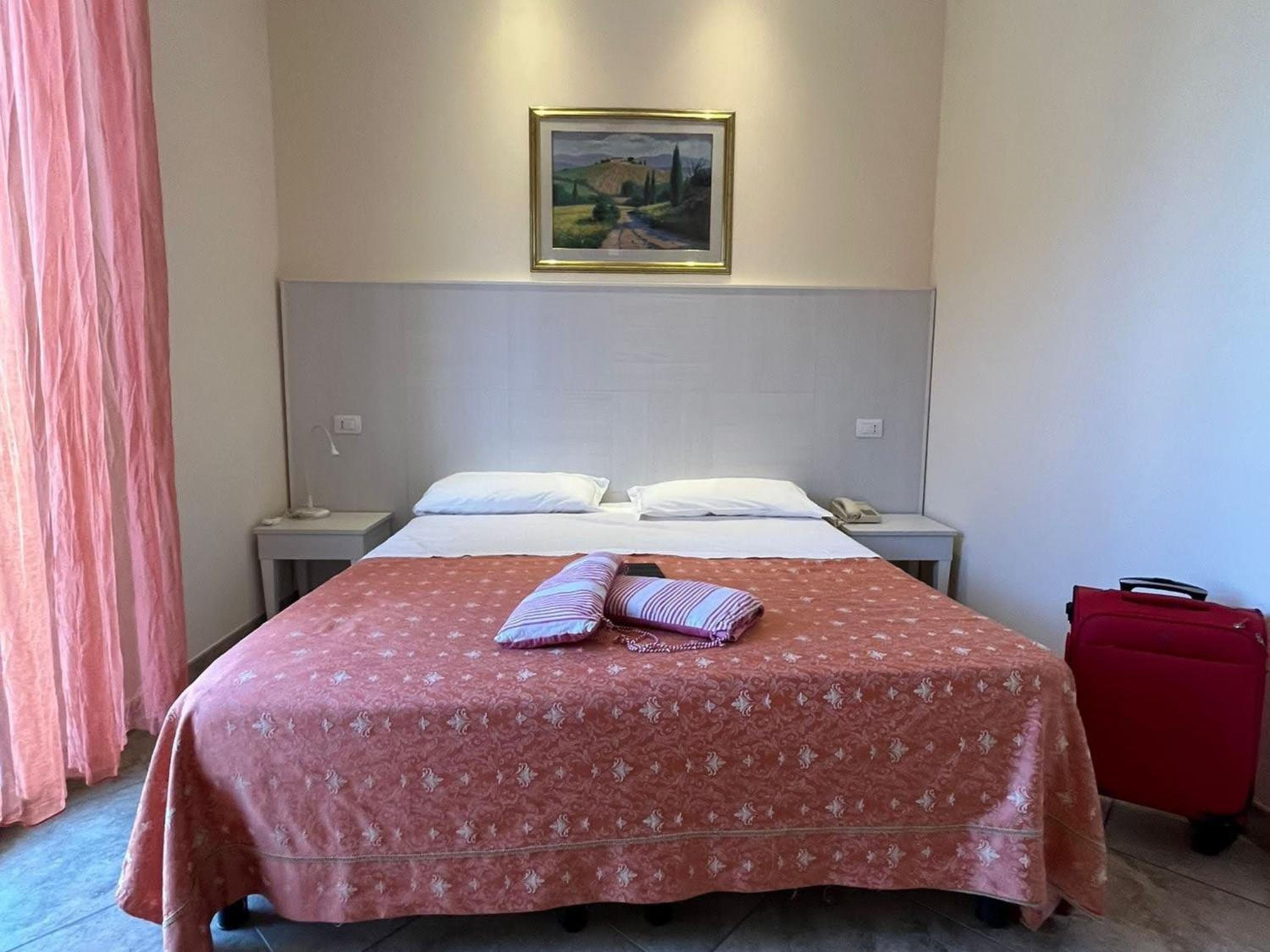 Double or Twin Room photo 1