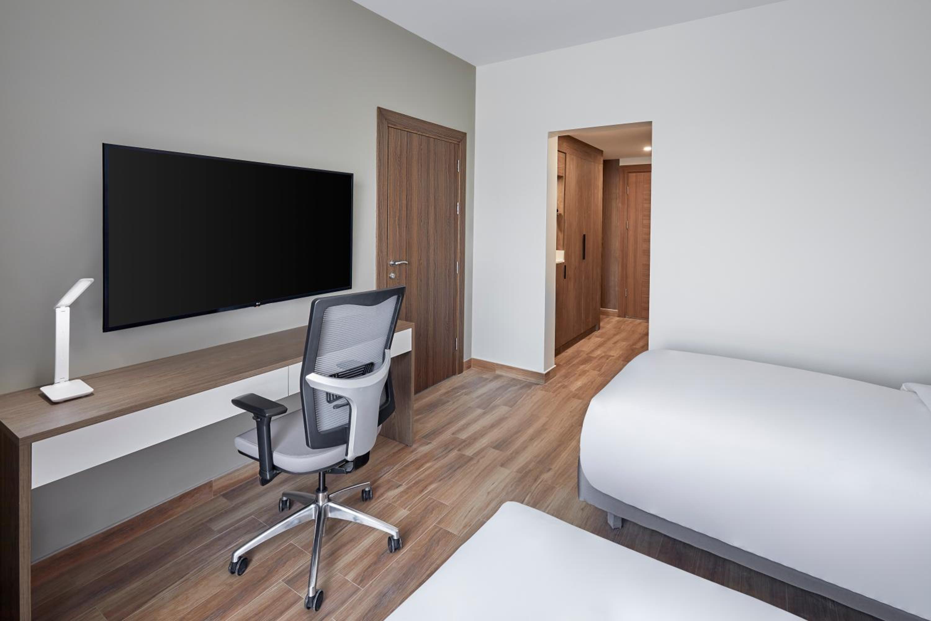 Standard Twin Room with Garden View