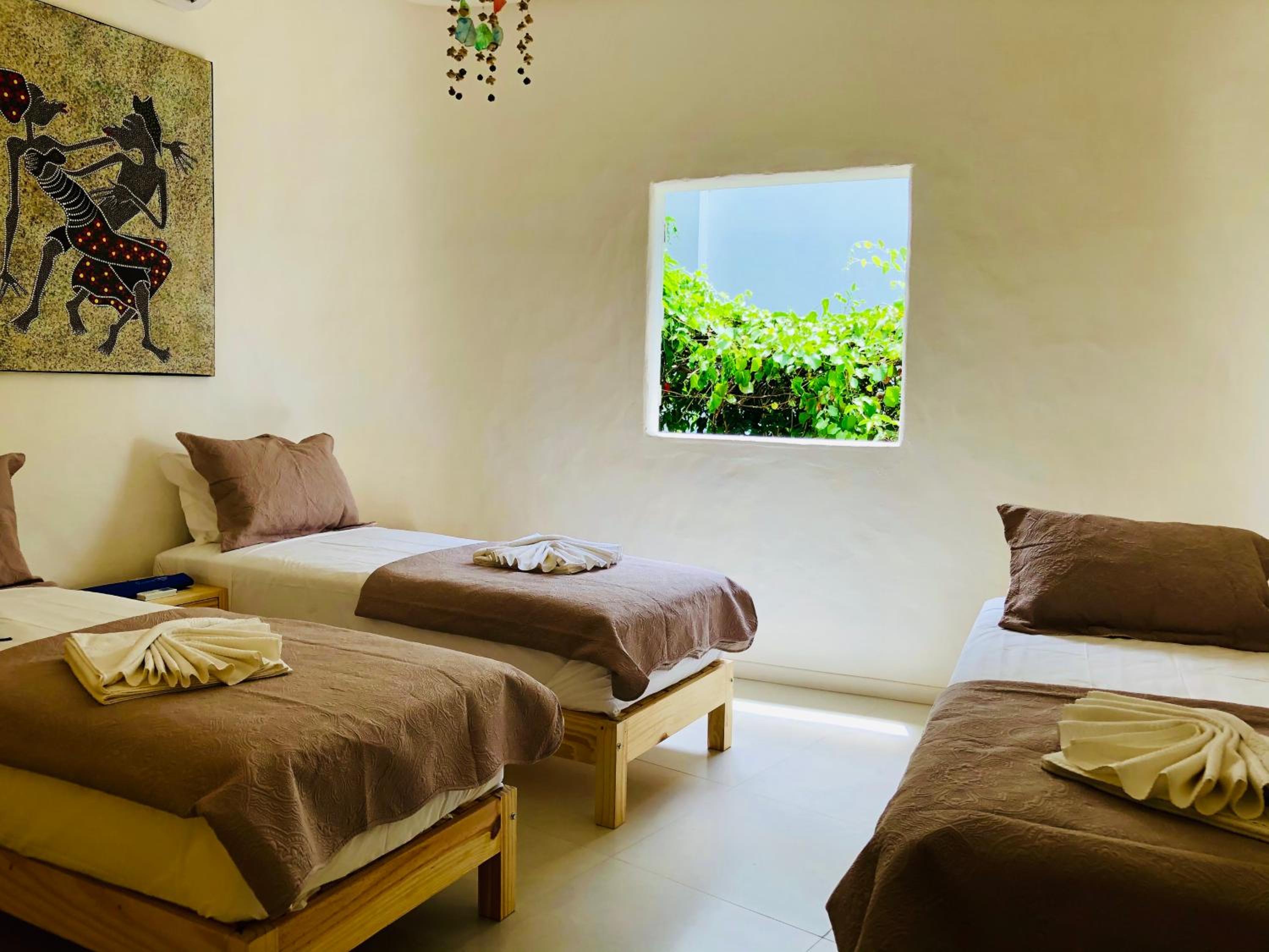 Two-Bedroom House - Photo 4