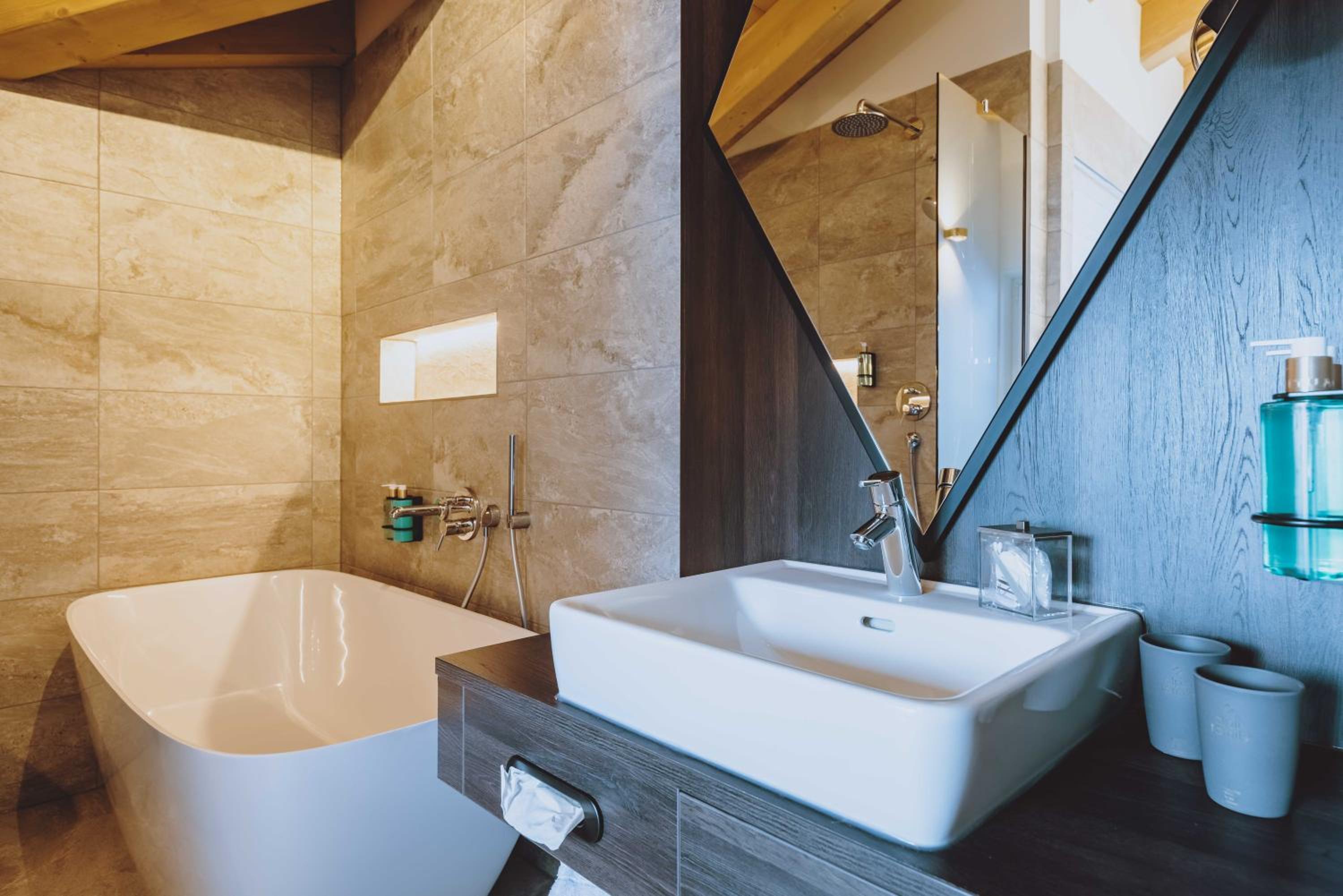 Penthouse Suite with Private Sauna and 2 bedrooms - Photo 9