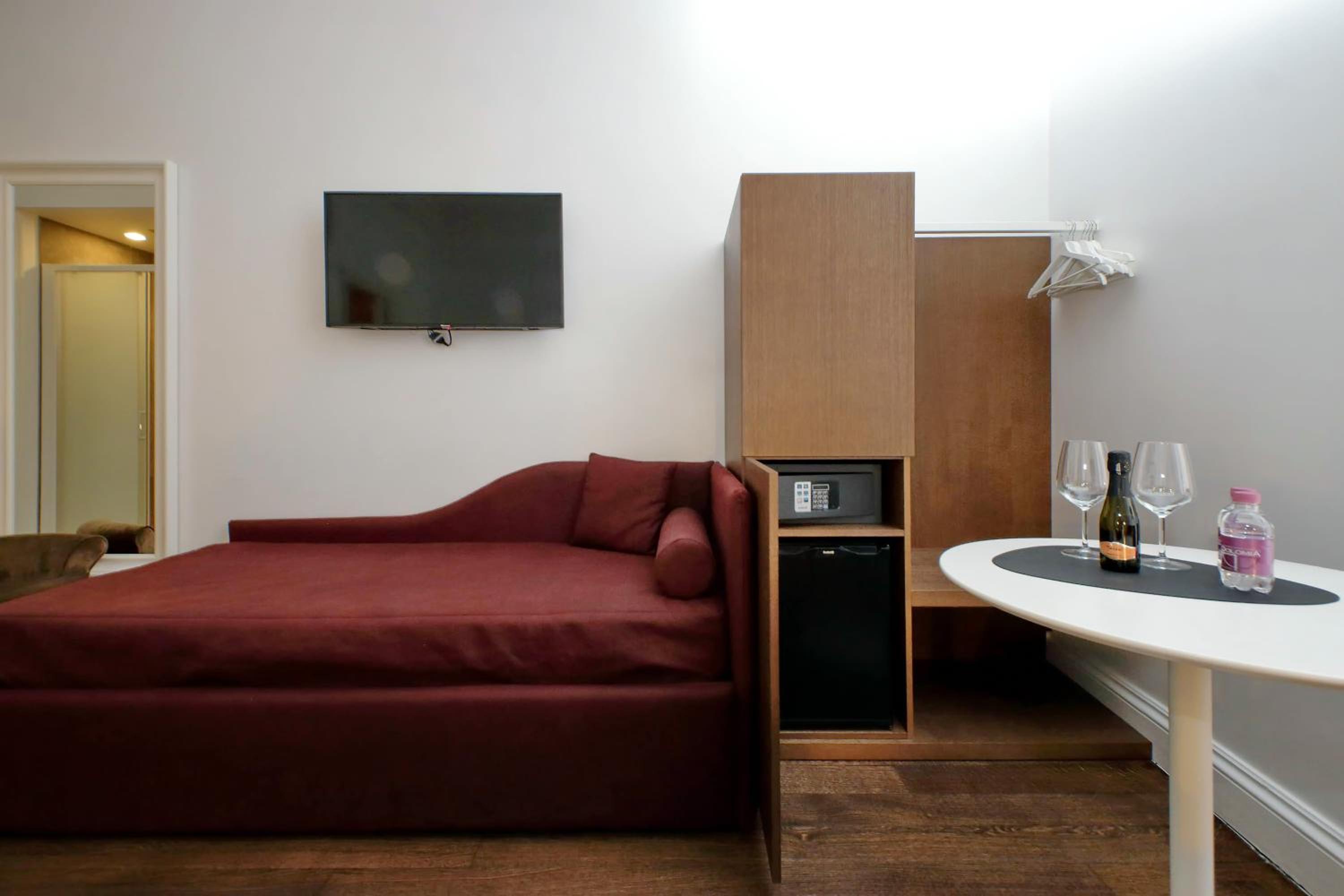 Deluxe Triple Room photo 2