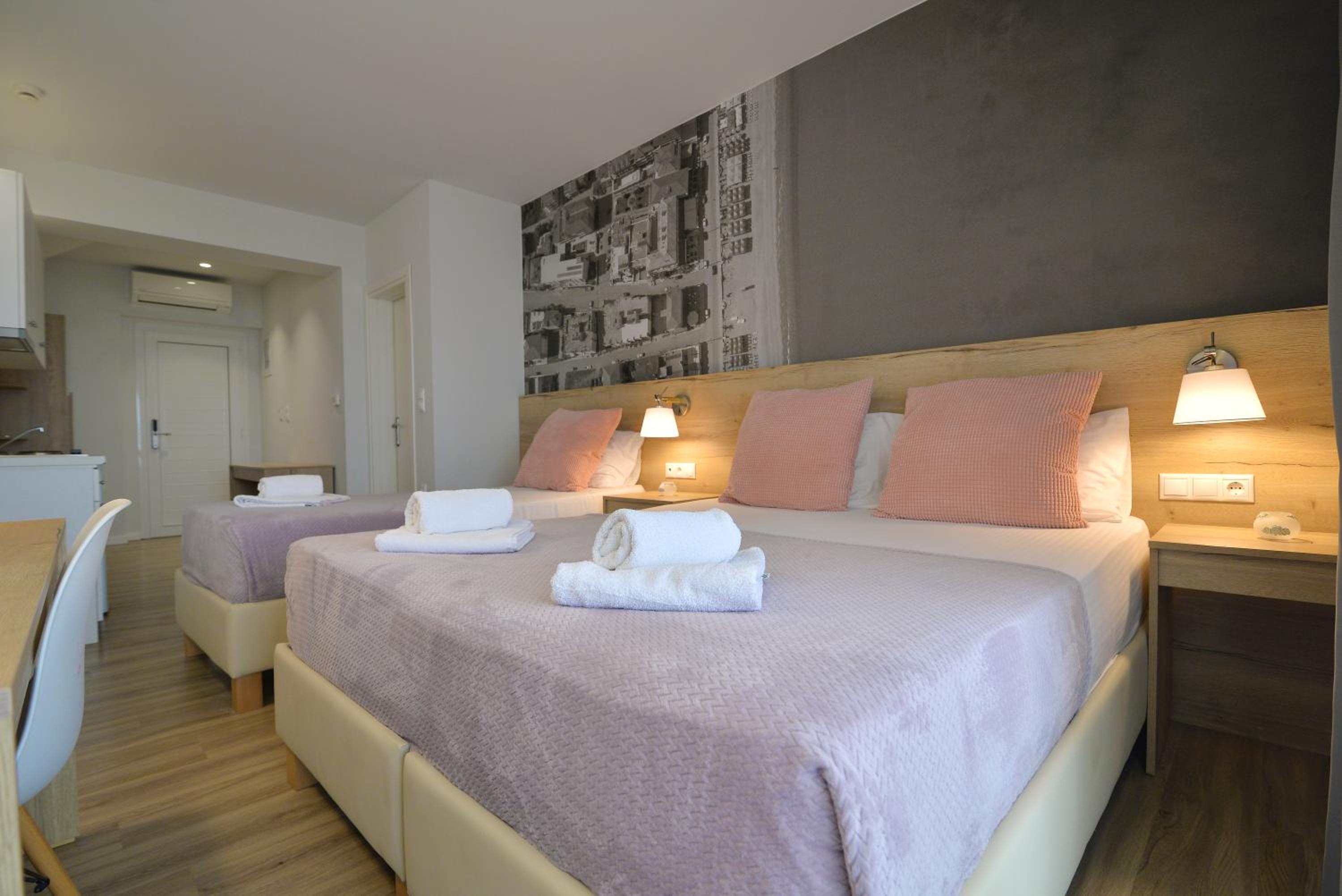 Studio Apartment with Sea View photo 2