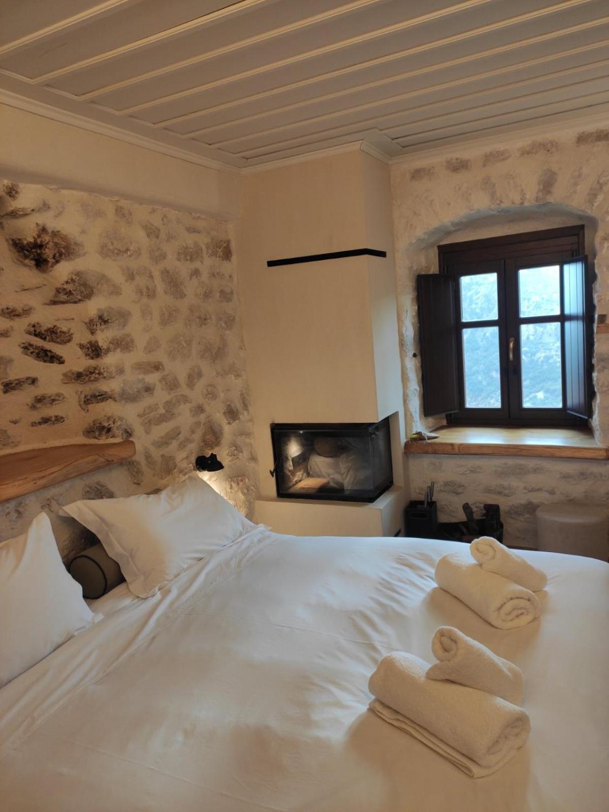 King Room with Mountain View photo 1