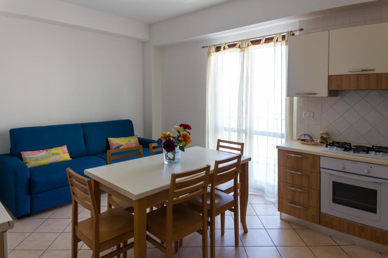Studio Apartment with Sea View photo 2