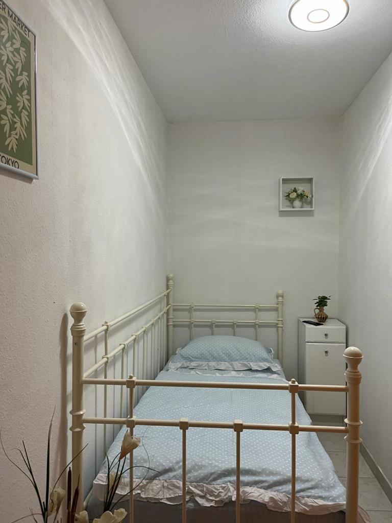 Three-Bedroom Apartment - Photo 8