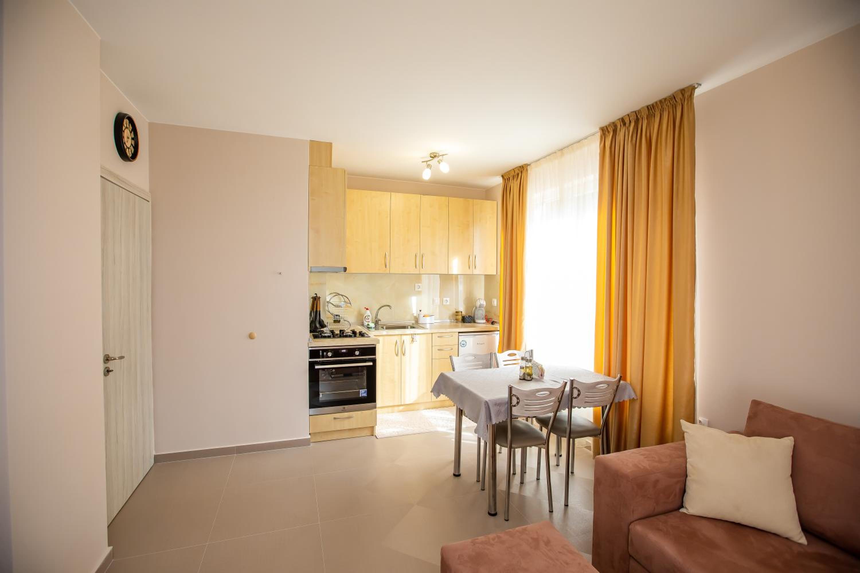 One-Bedroom Apartment - Photo 14