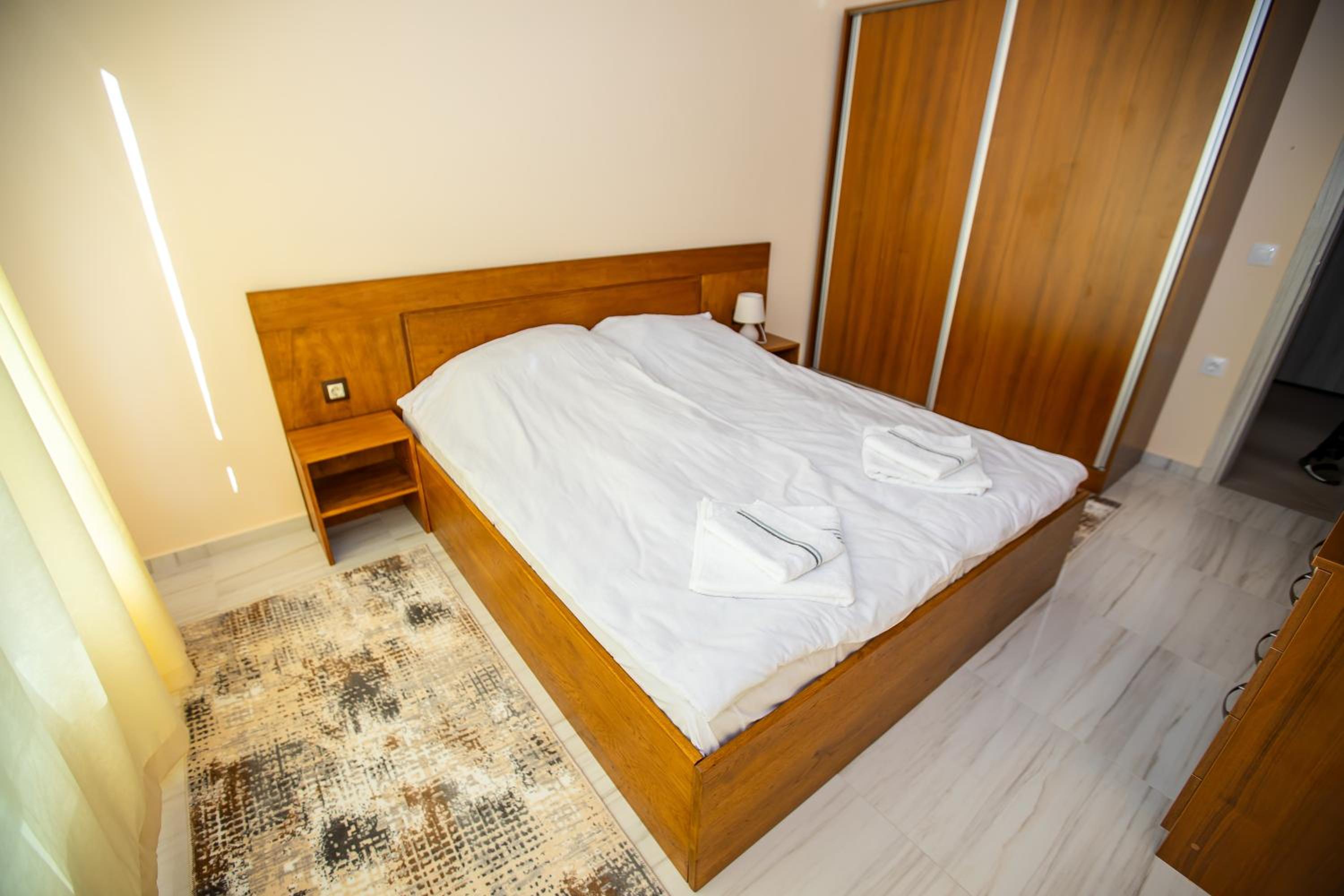 One-Bedroom Apartment - Photo 17